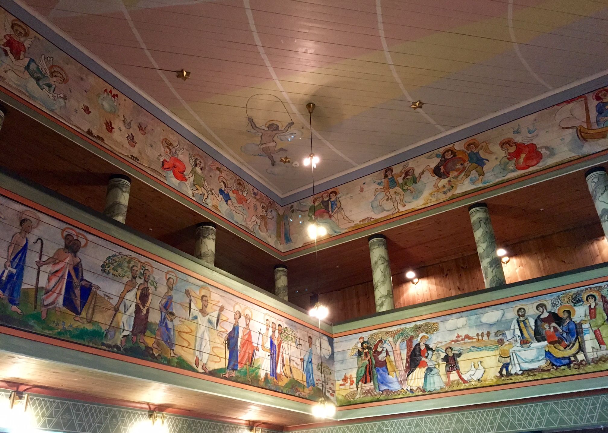 Gravberget kirke interiør, Ingvild Haugbråten