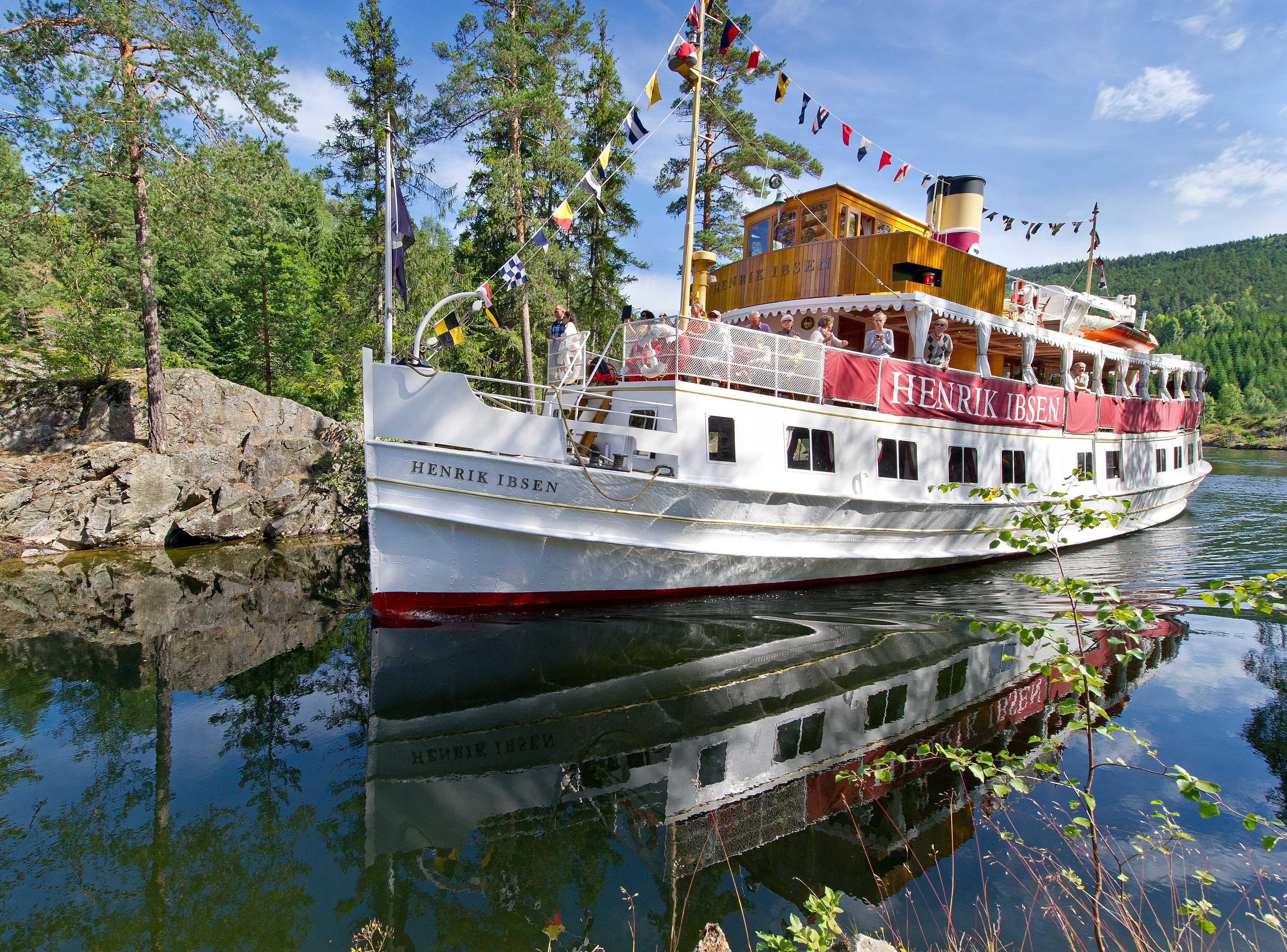 MS Henrik Ibsen