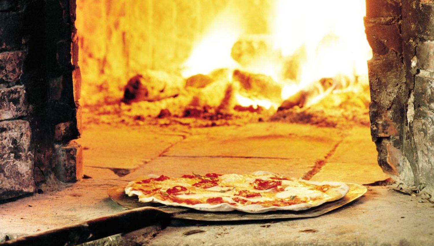 pizza fra vedfyrt ovn