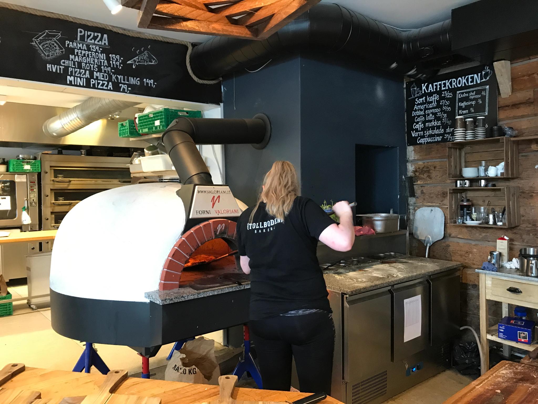 Flekkefjord-Tollboden-bakeri-oven-pizza-Norway