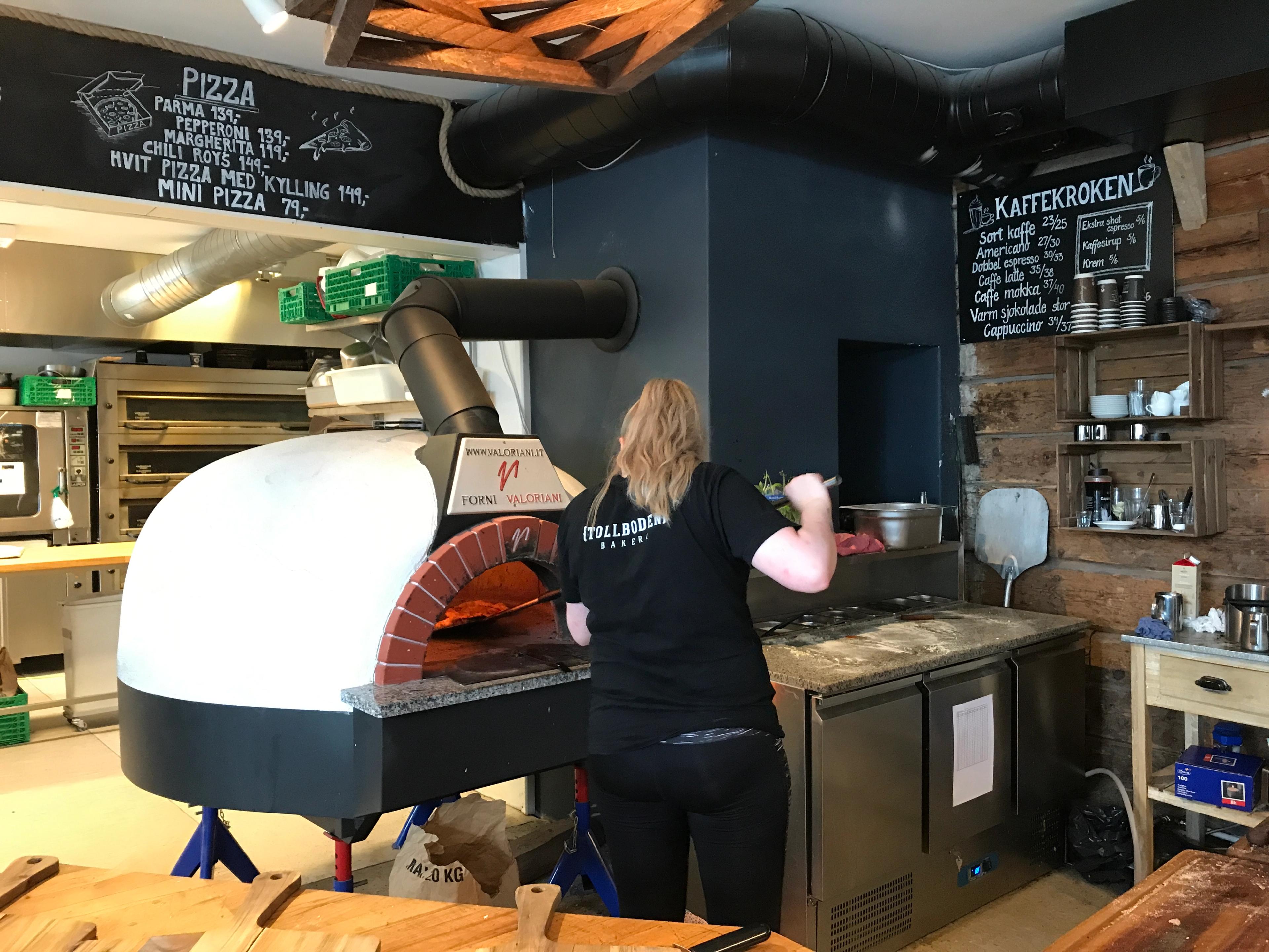 Flekkefjord-Tollboden-bakeri-oven-pizza-Norway