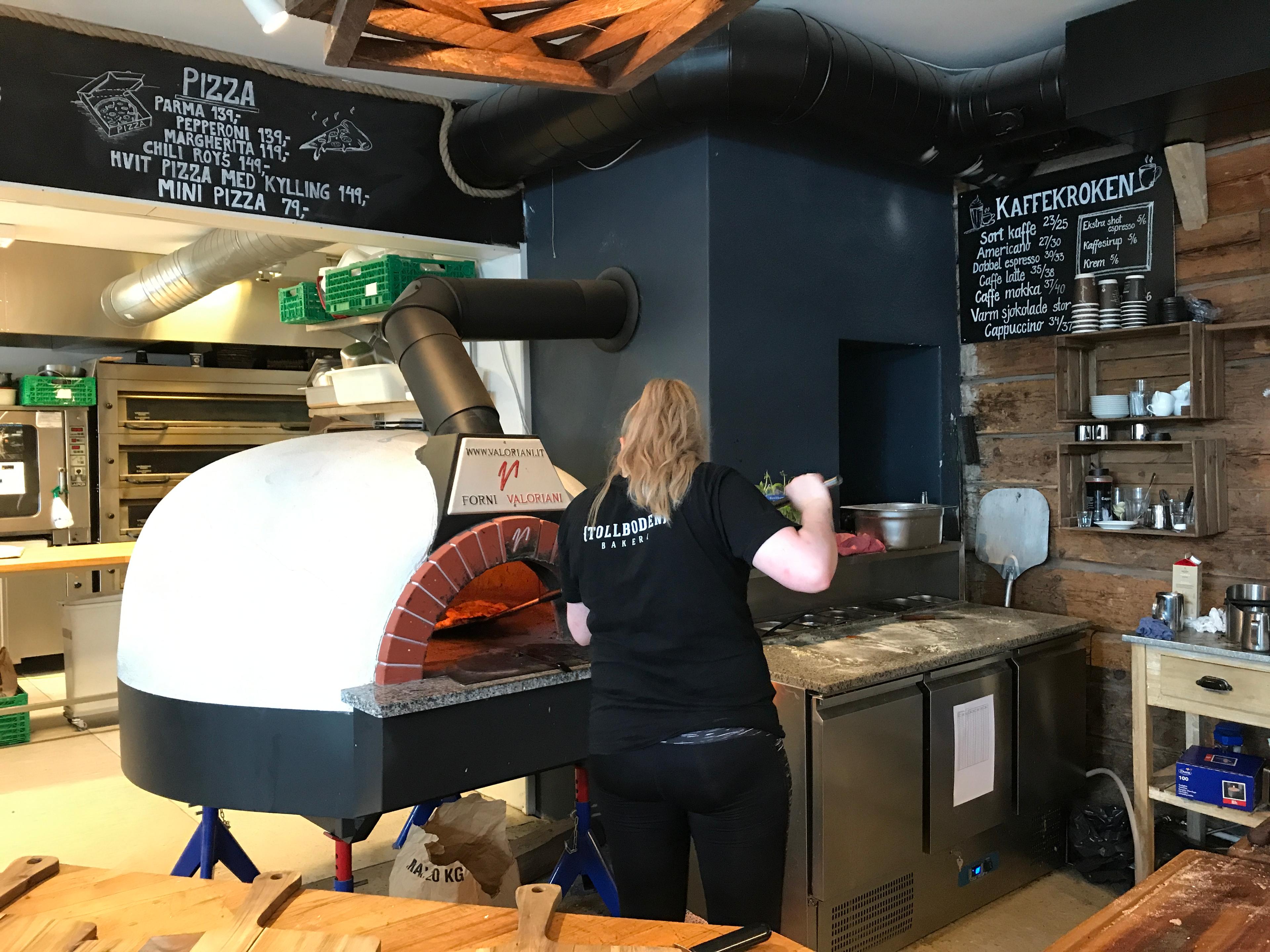 Flekkefjord-Tollboden-bakeri-oven-pizza-Norway