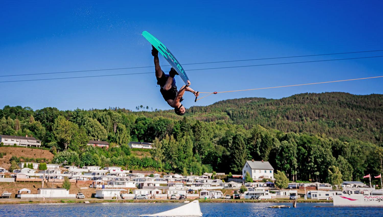 the wakeboard course at Norsjø Kabelpark at Norsjø Ferieland in Akkerhaugen
