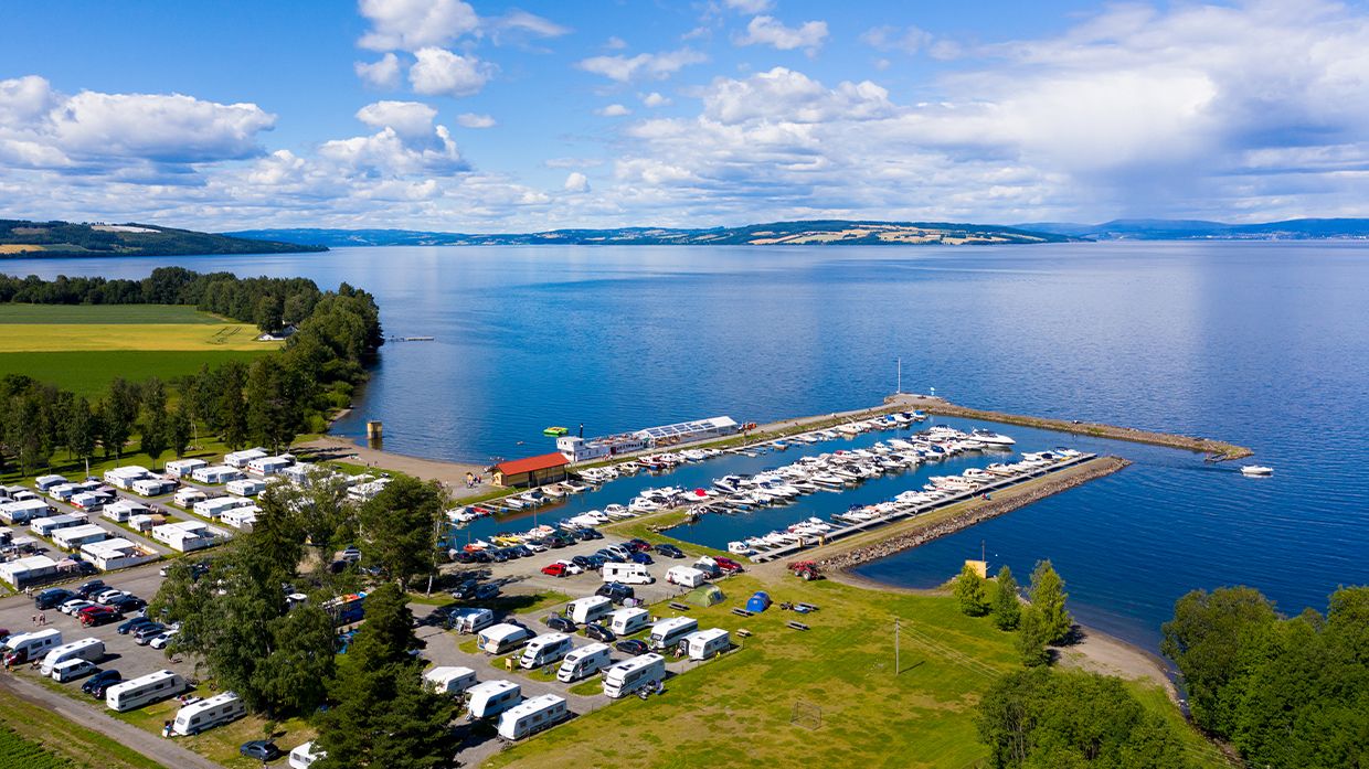 Dronebilde av Evjua Strandpark, Skreia