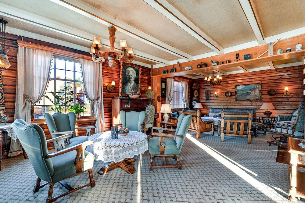 Peisstue og lounge på Straand Hoteli Vrådal