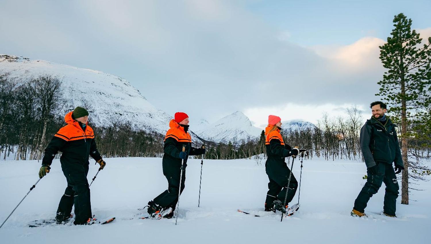 Snowshoeing in the Tamok Valley