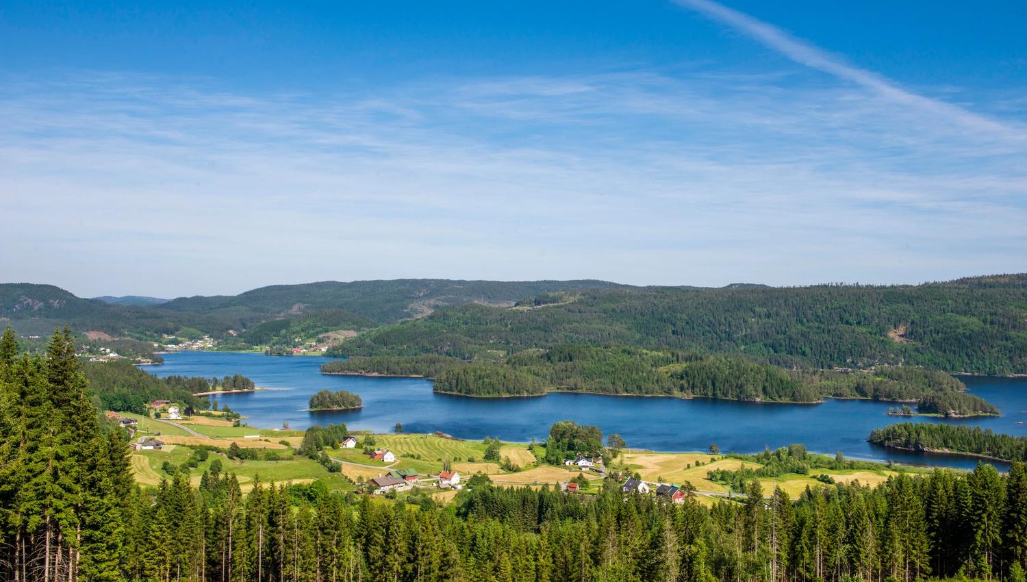 Utsikt Øvre Øydnevatn, Byremo Lyngdal