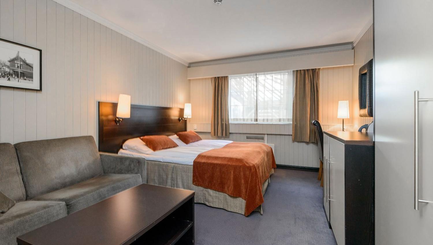 Double room with sofa bed