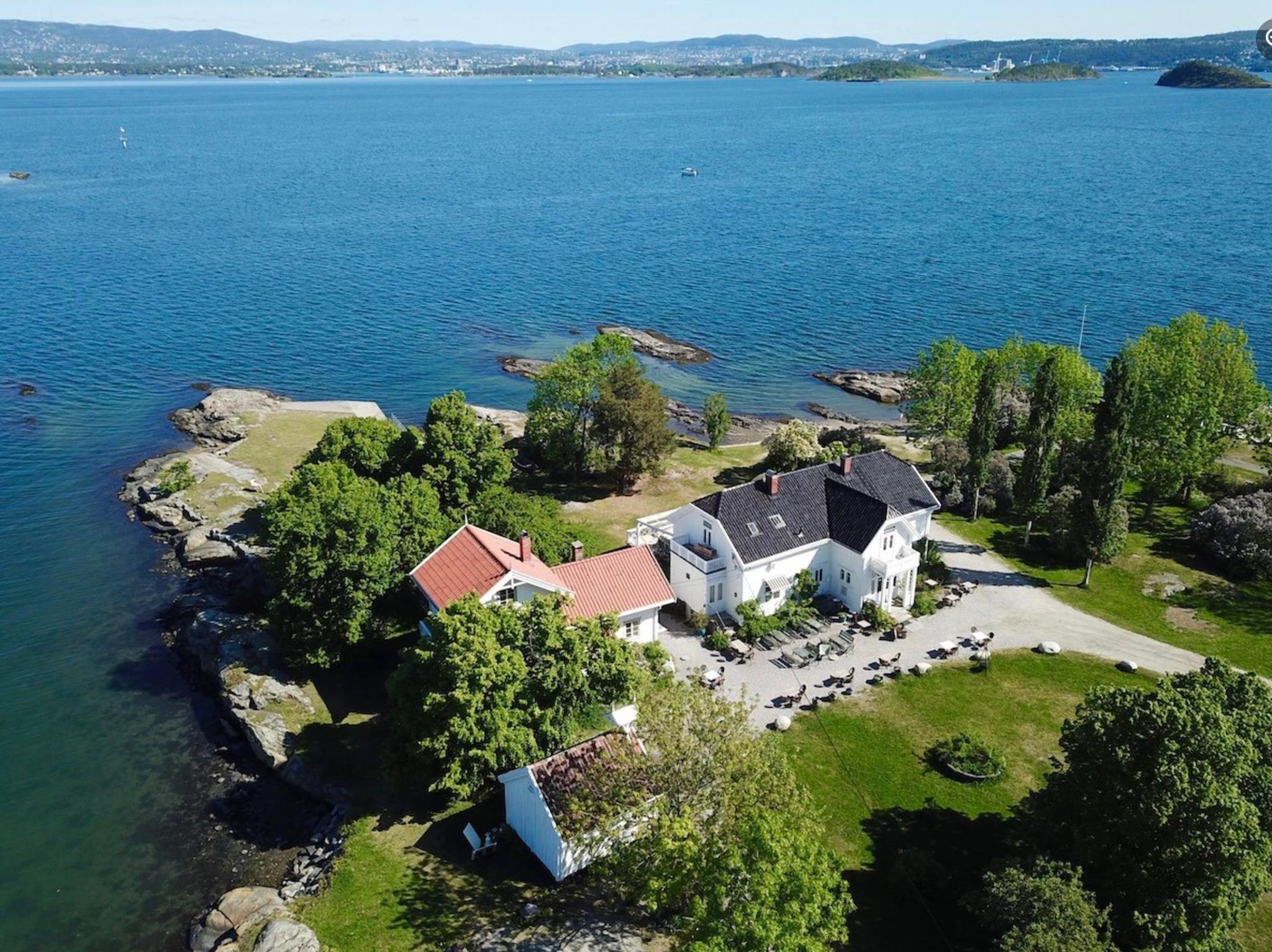 Hellviktangen Art Café