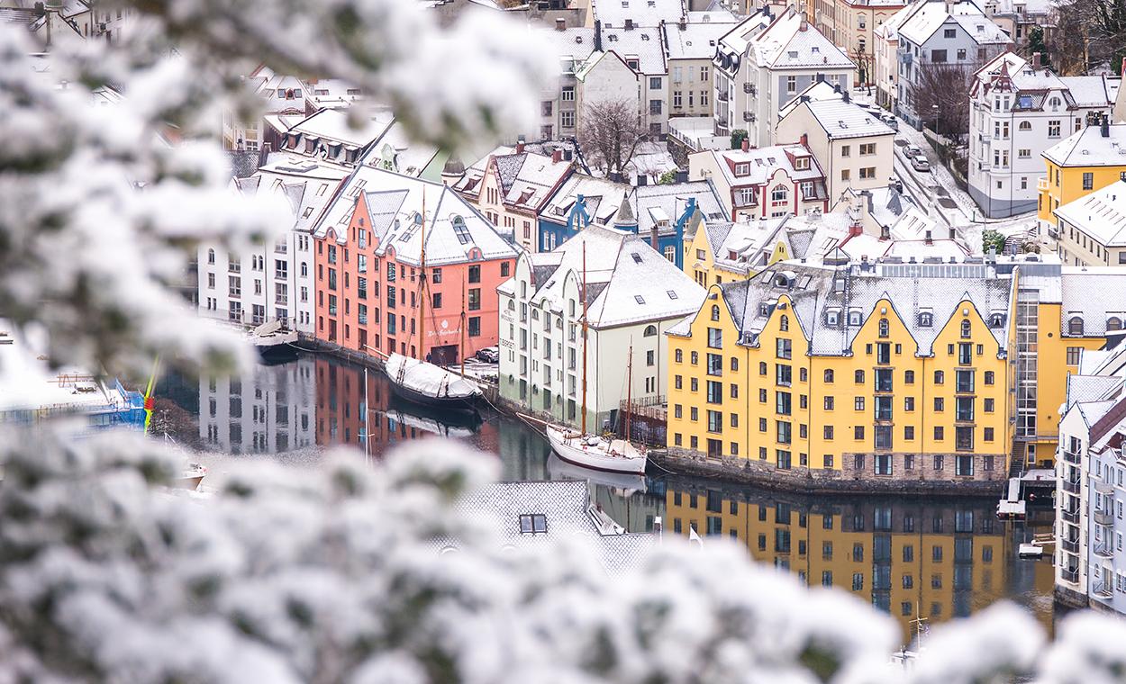 Ålesund i vinterdrakt