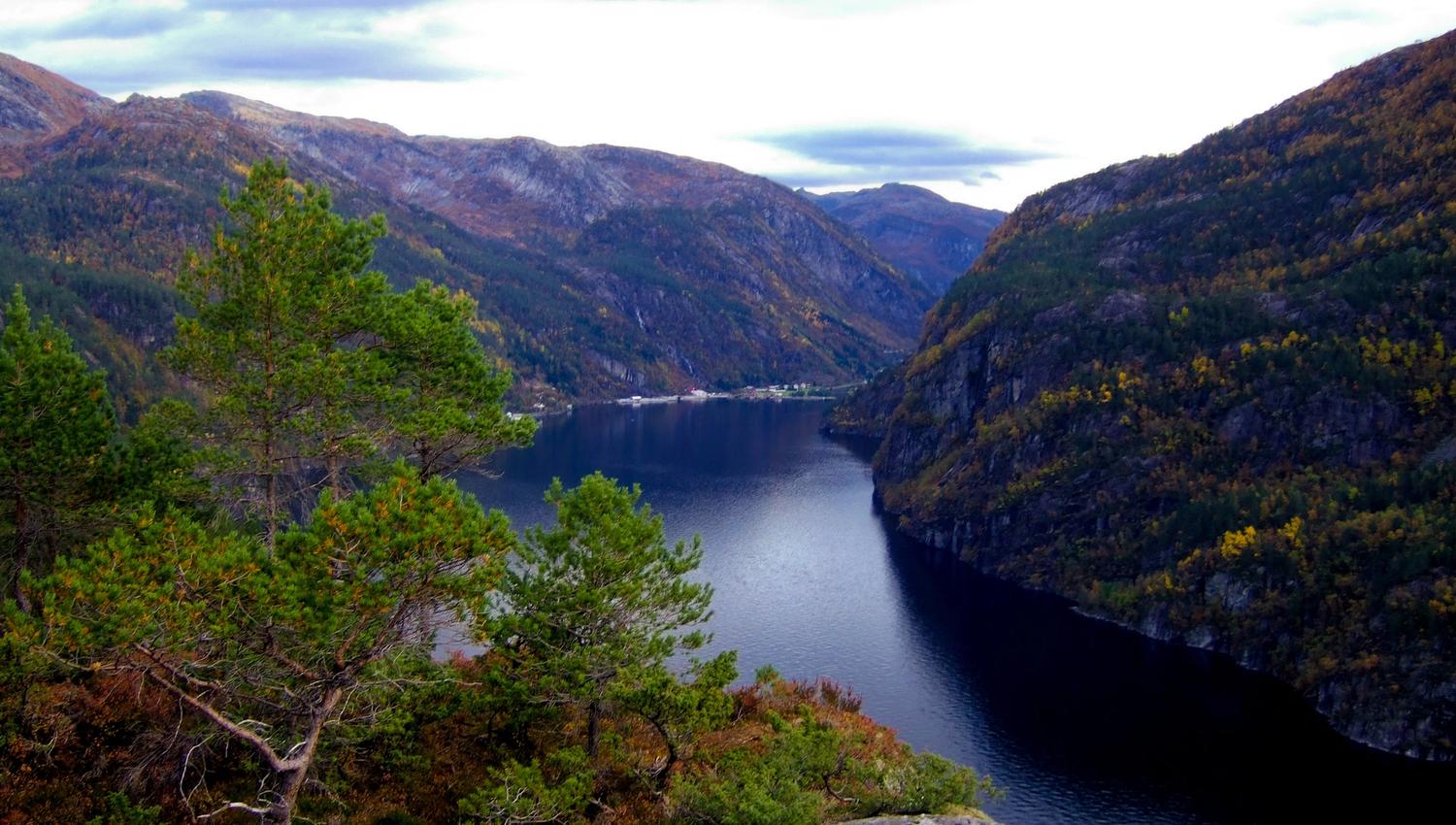 Spectacular view from "The Castle" in Modalen