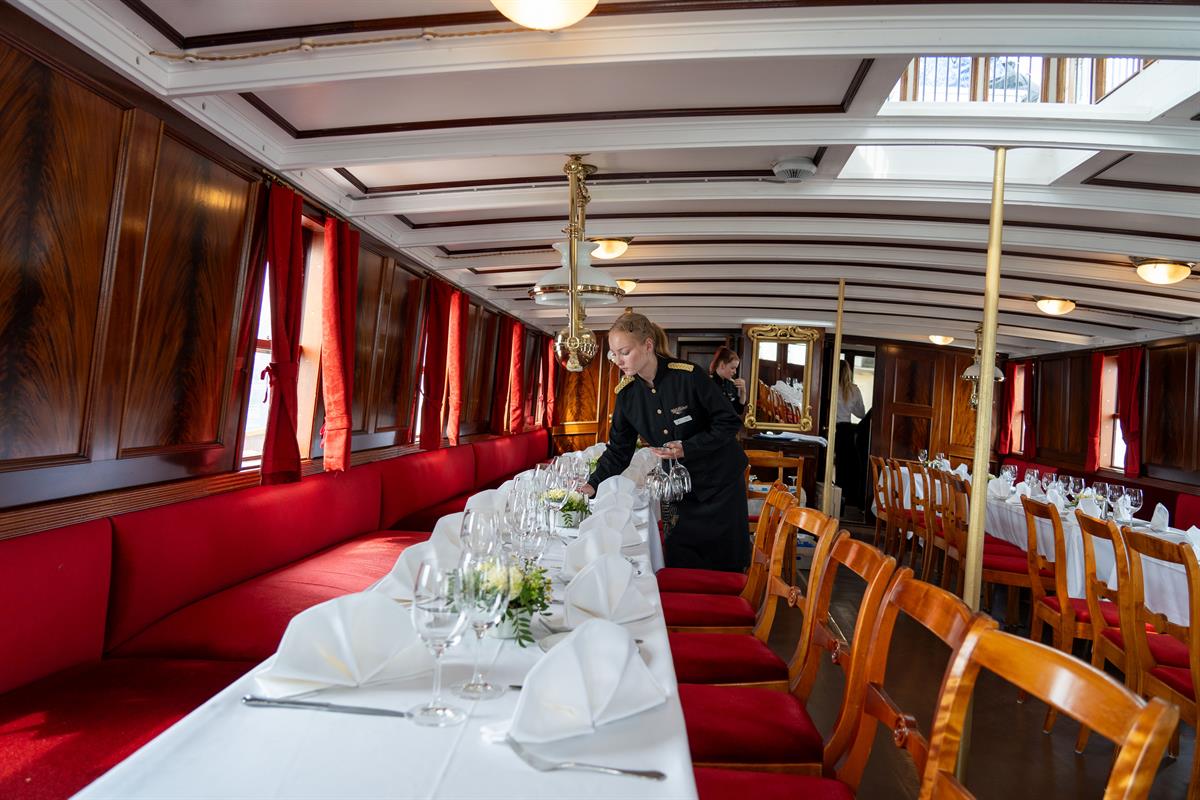 Restaurant ombord Skibladner