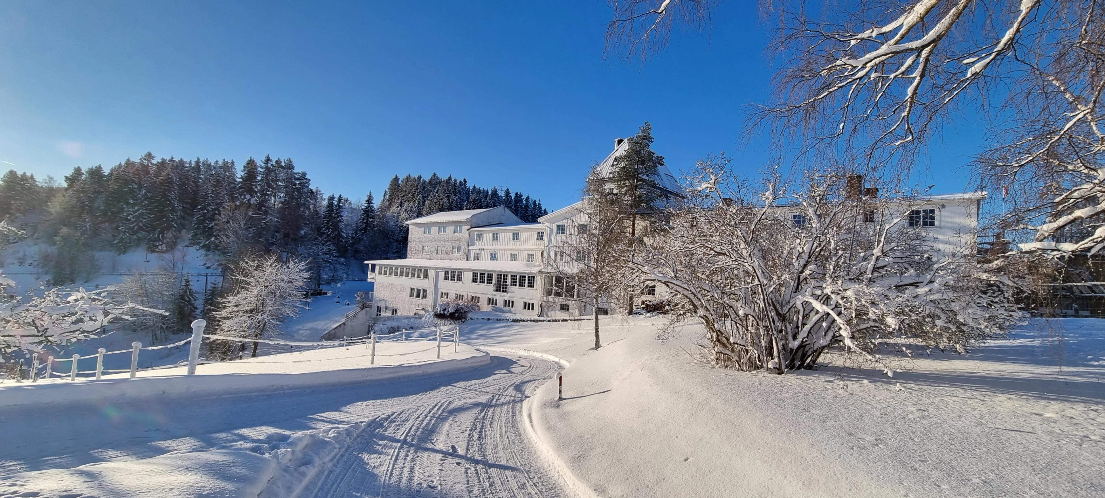 Sanner Hotell - Vintersol