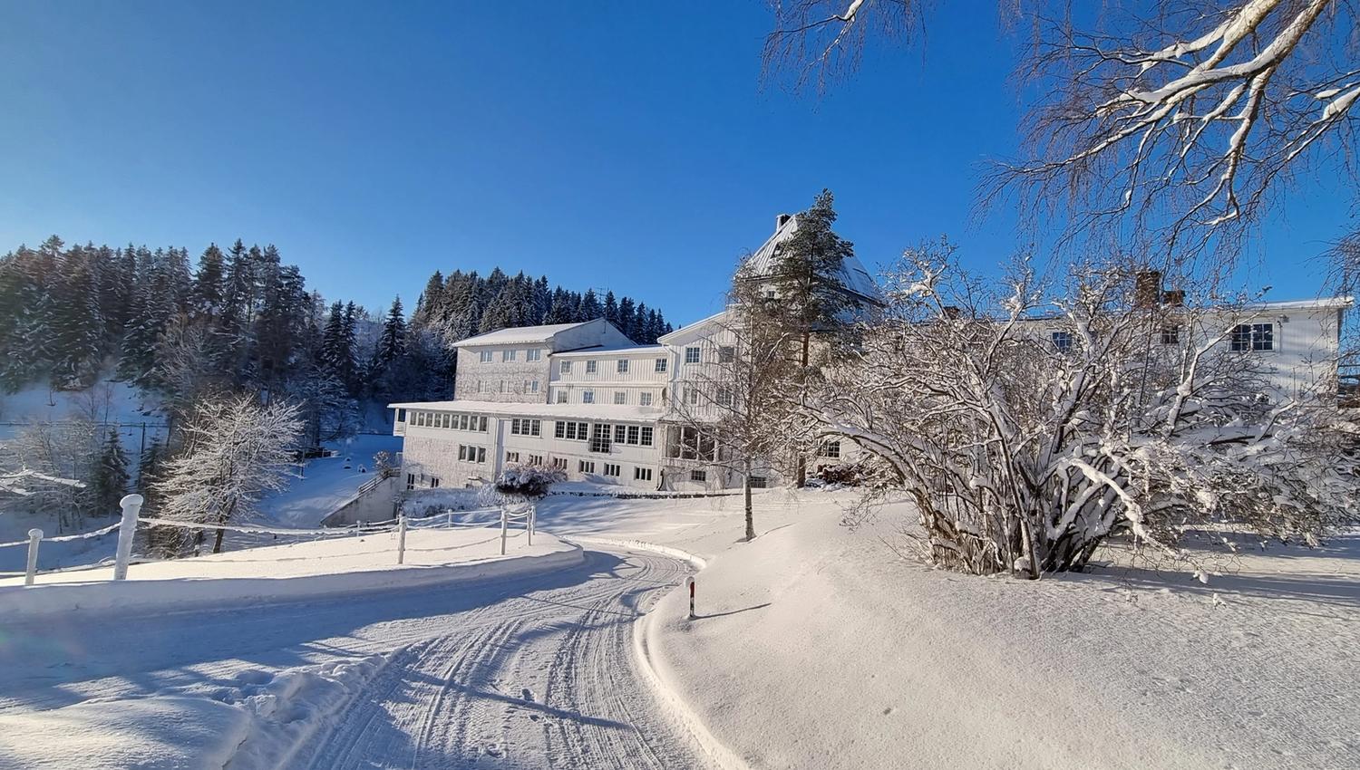 Sanner Hotell - Vintersol