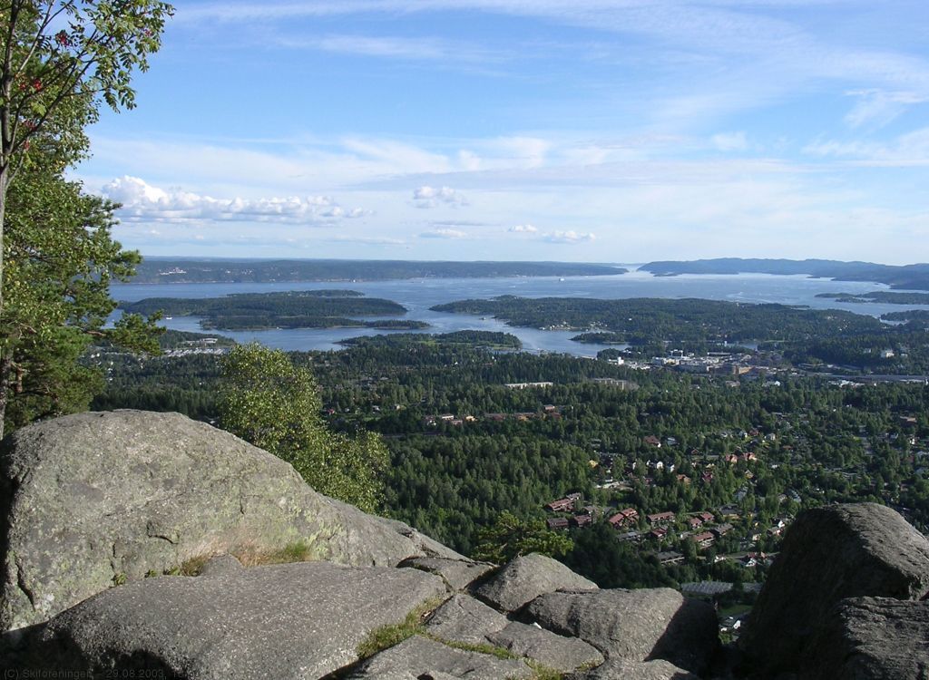 Kolsåstoppen - utsikt utover fjorden