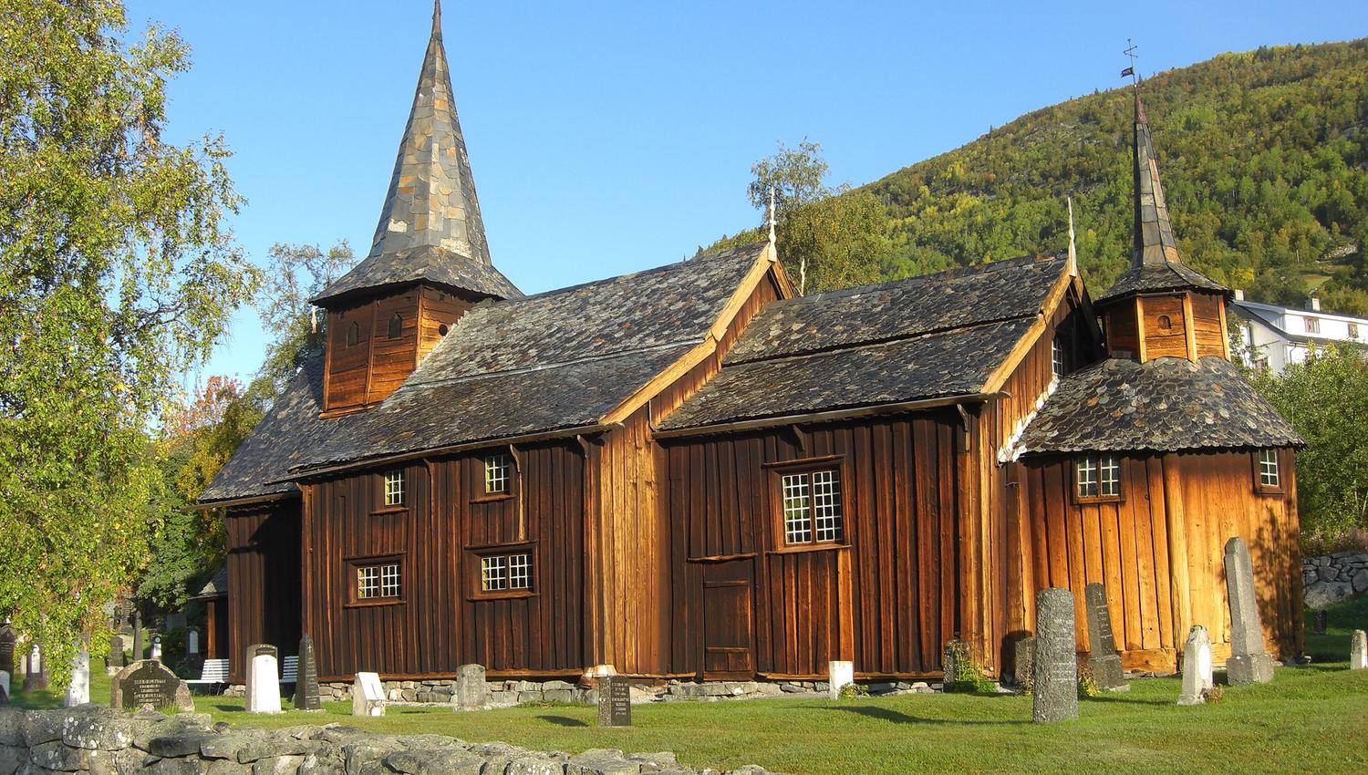 Hol Gamle Kyrkje