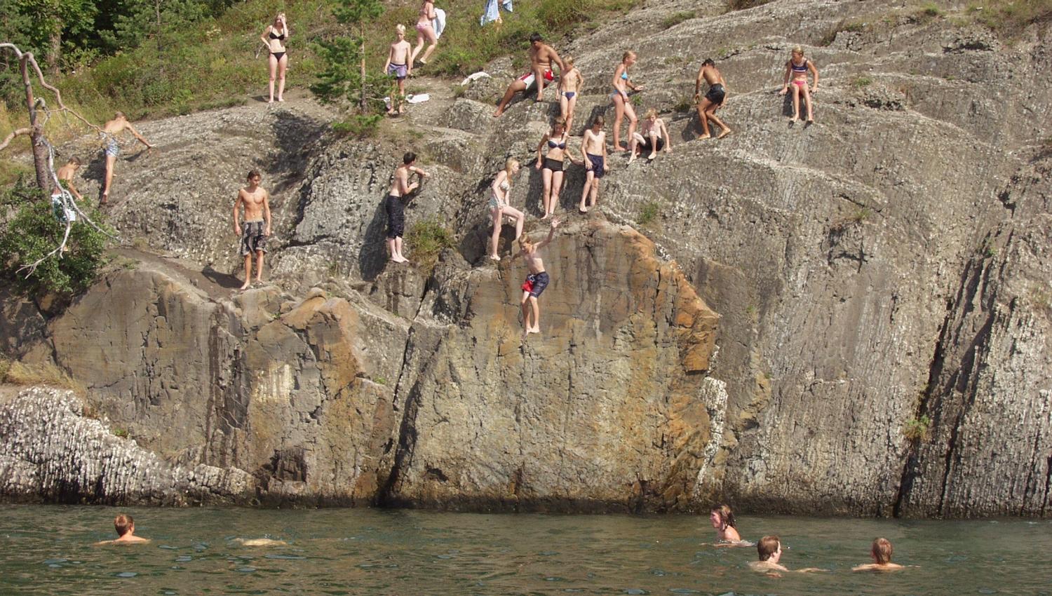 Bading fra svabergene på Kalvøya.