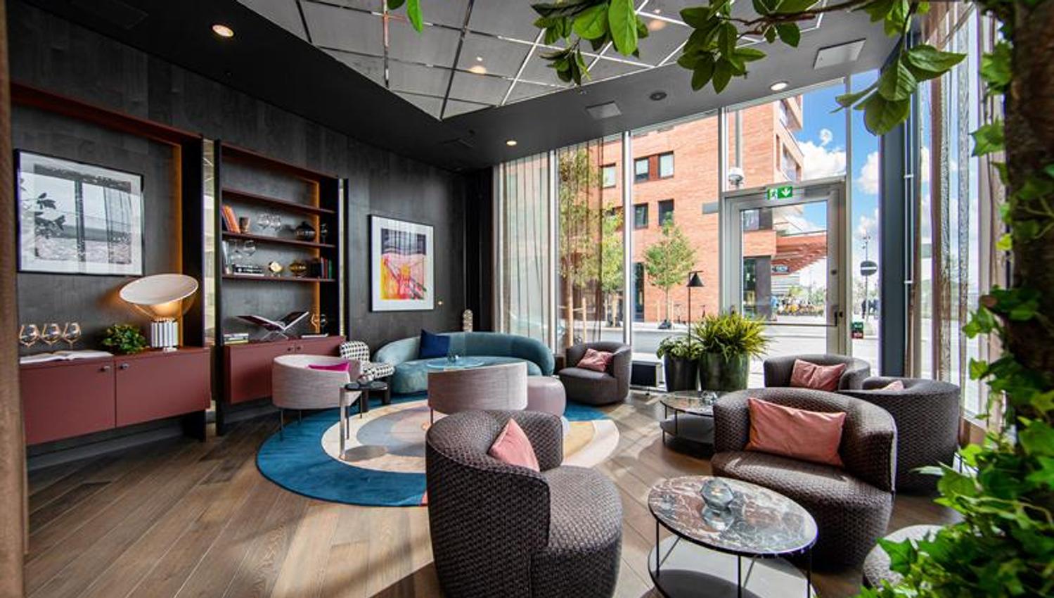 Warhol Lounge at Shutter Bar