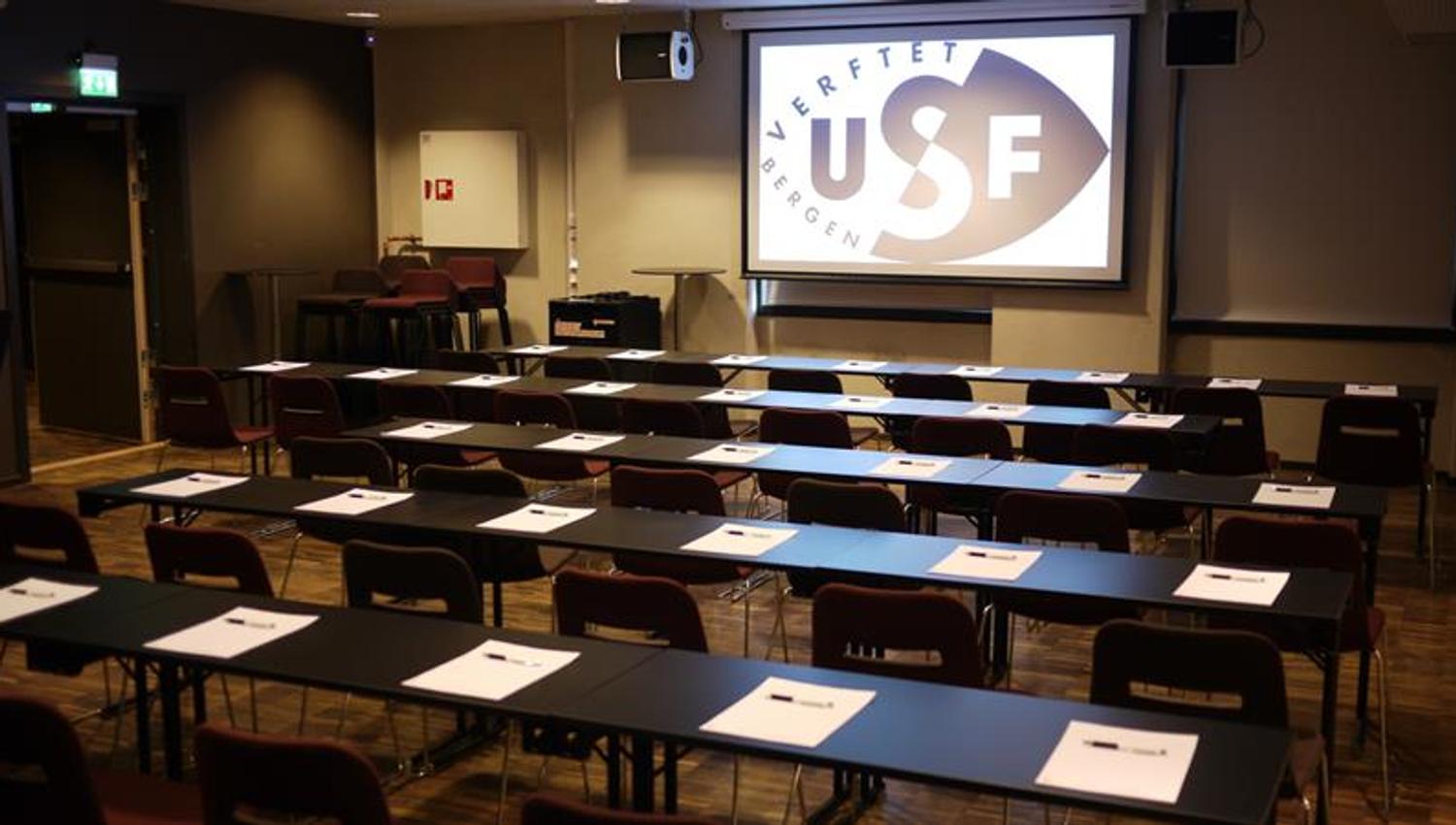 USF-13-meeting-room