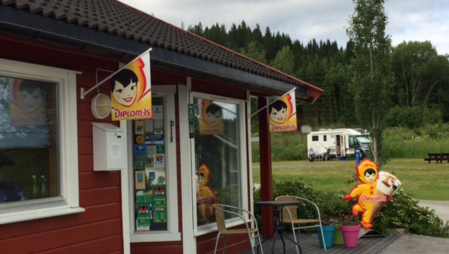 Resepsjonen ved Langnes Camping.