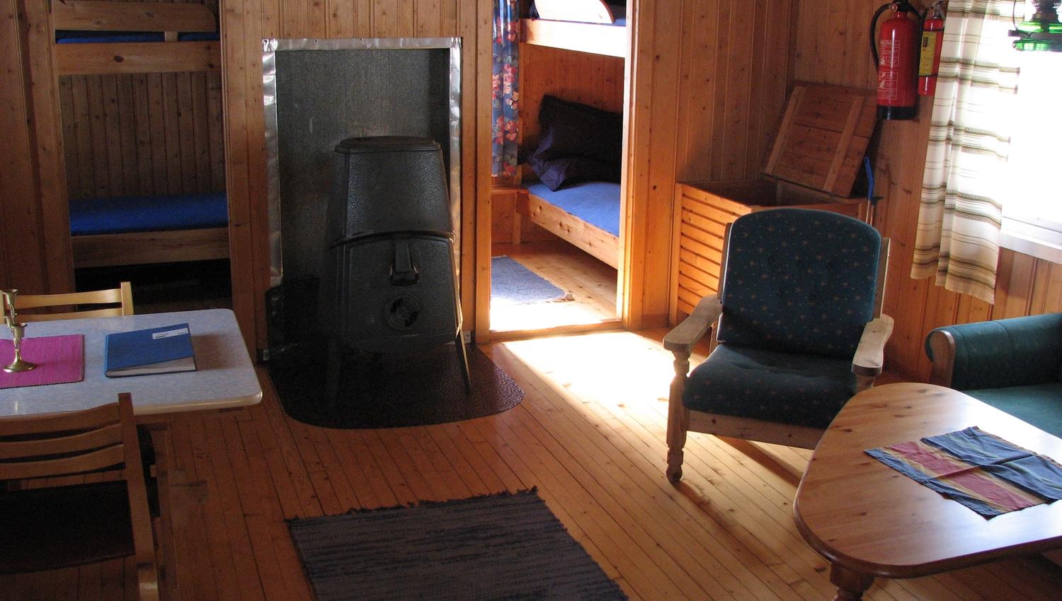 Kvernsjøhytta til Snåsa Fjellstyre, vinter