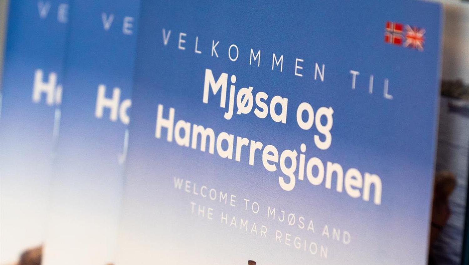 Brosjyrer på turistkontoret