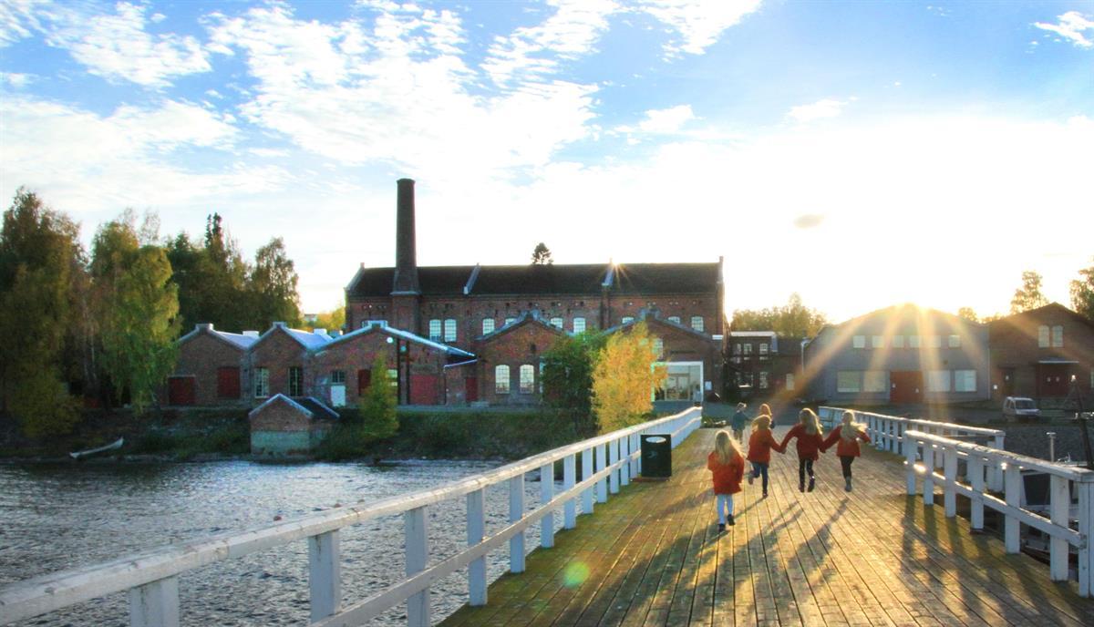 Mjøsas ark i solnedgang