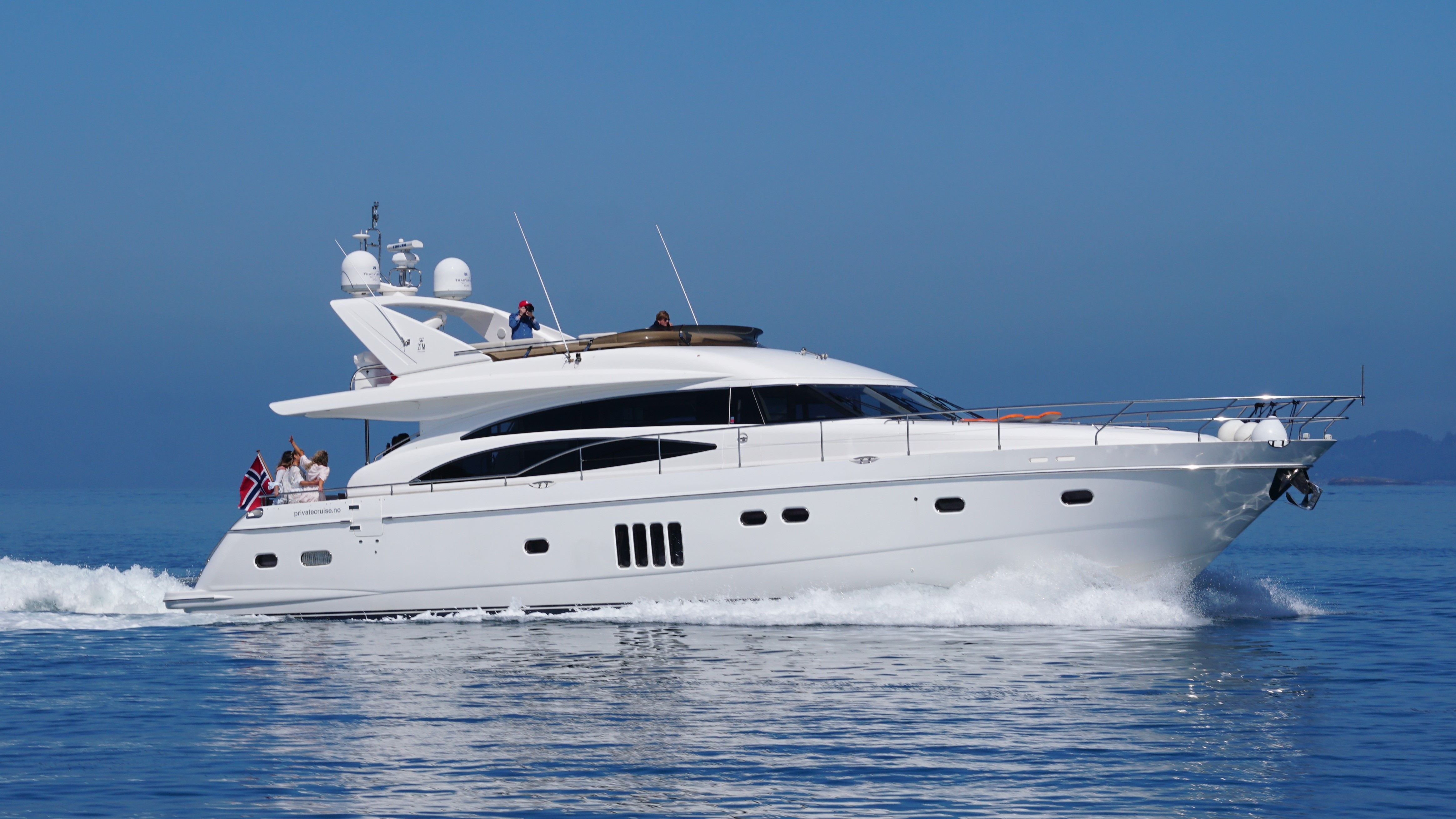 Barolo yacht
