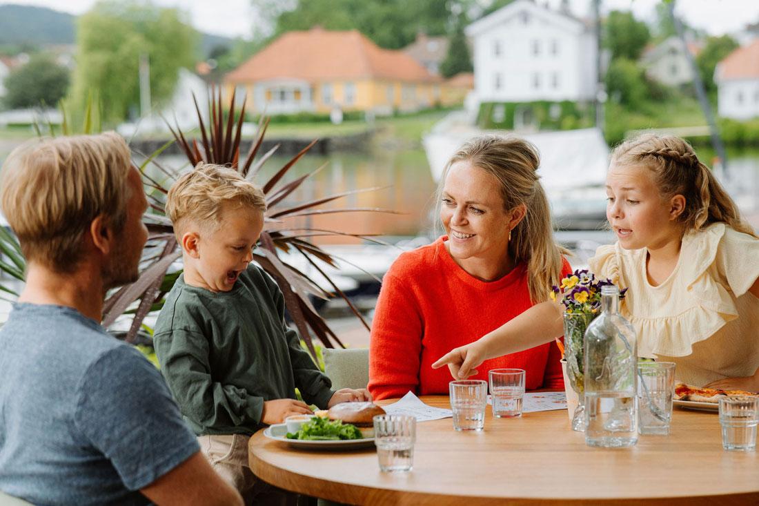 family at Jonas B Gundersen in Porsgrunn