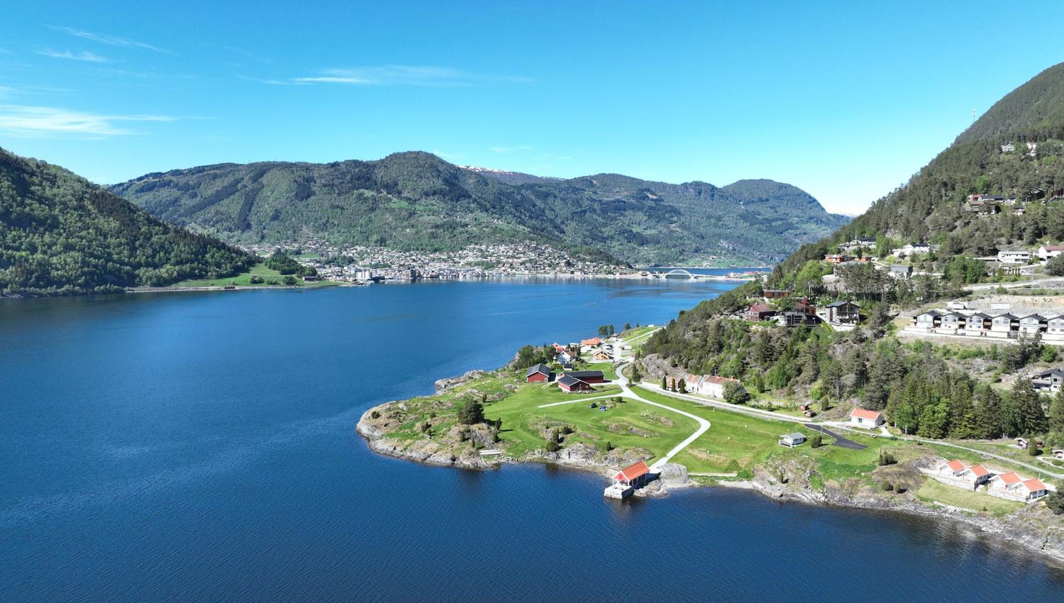 Kjørnes Camping & Fjordhytter