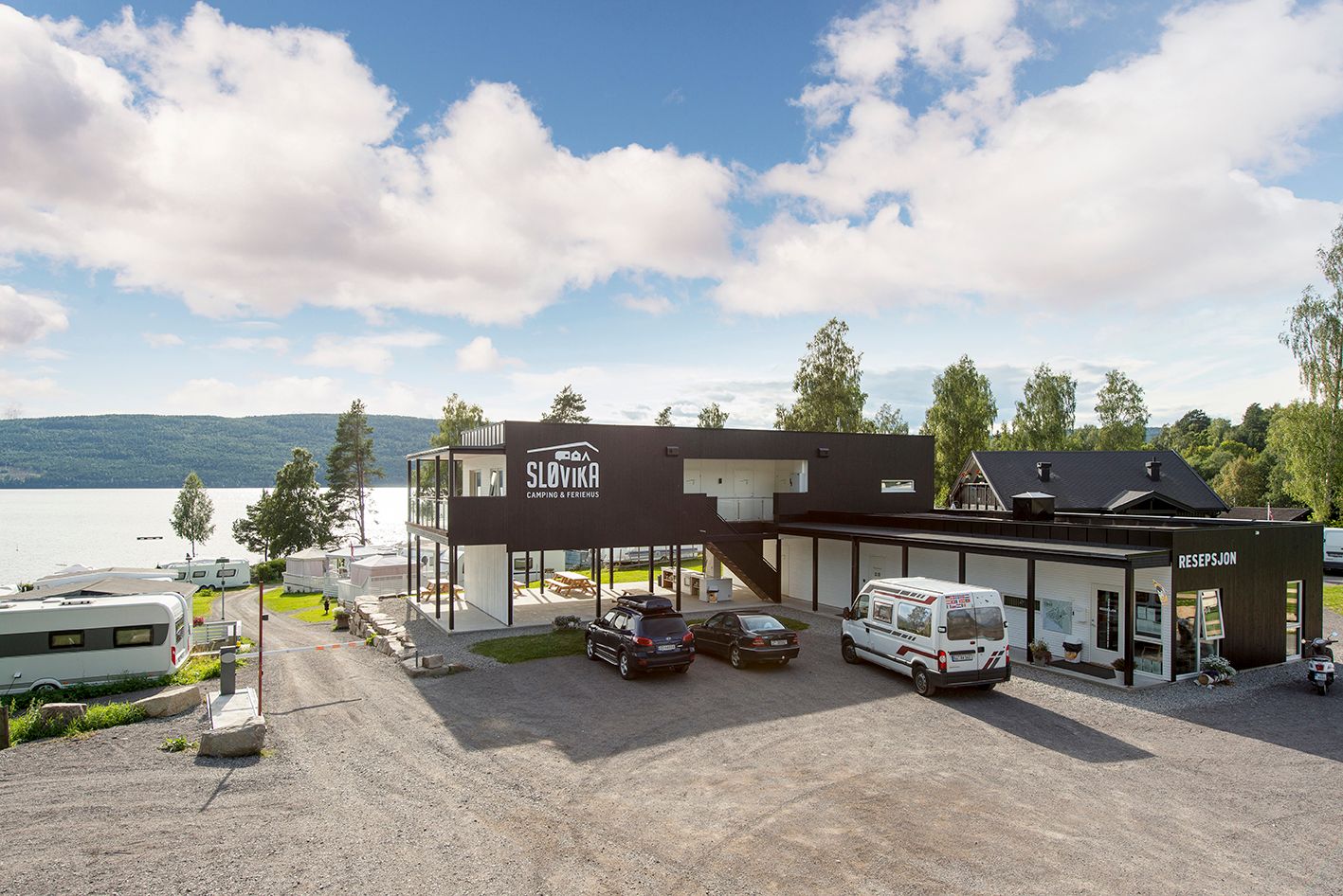 Resepsjonsbygget på Sløvika camping