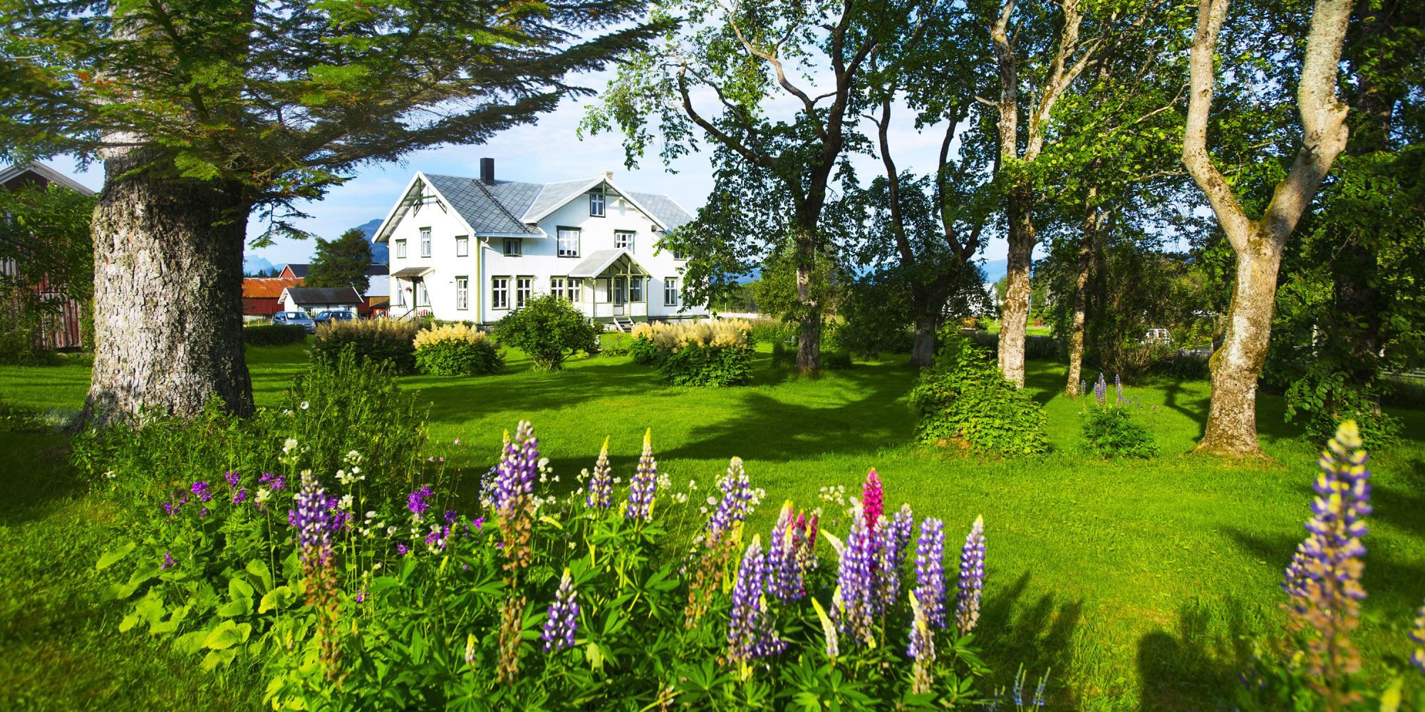 Dønnes Gård har en "english garden". 