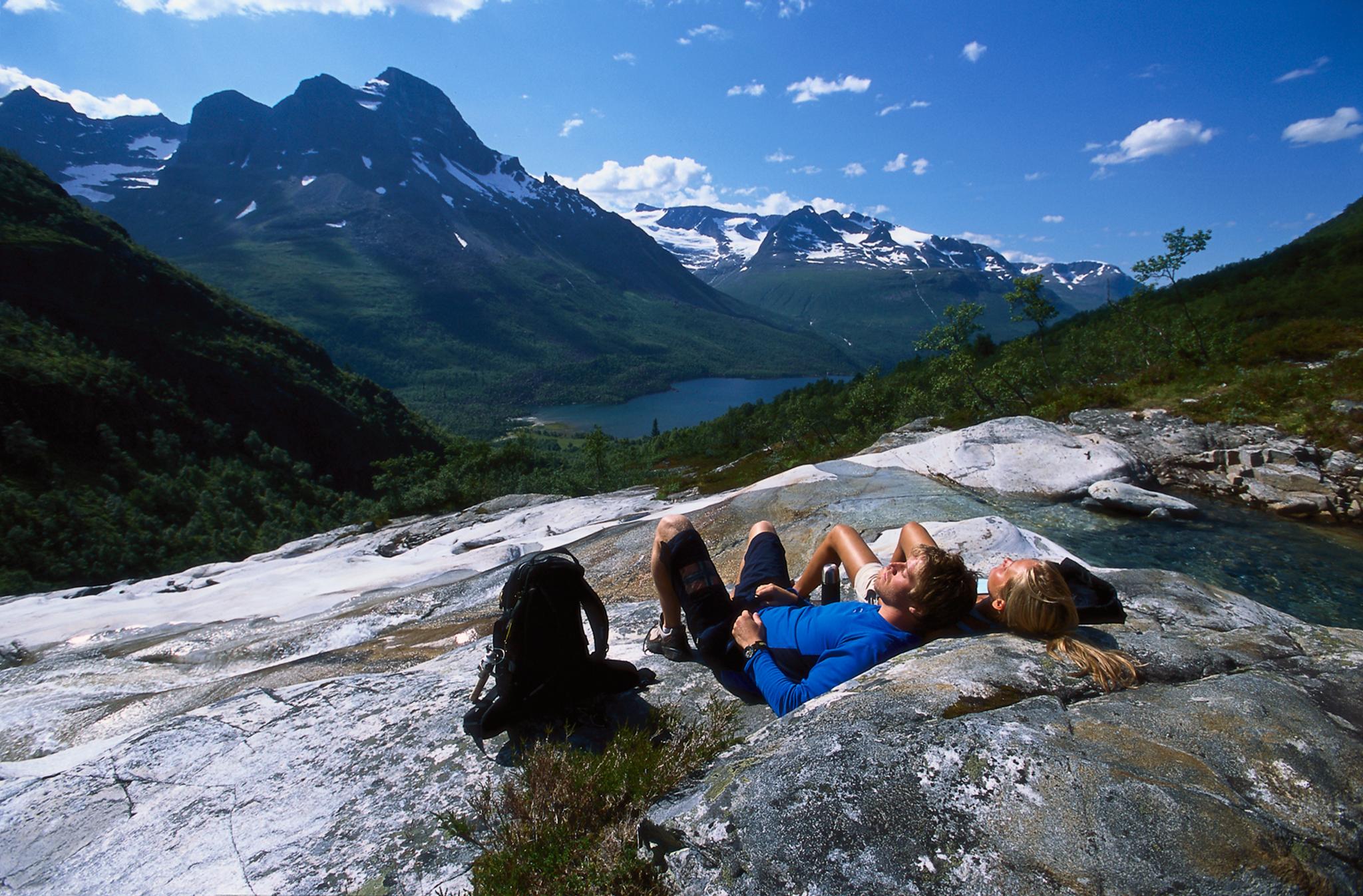 Guided Hiking in Trollheimen with Contrast Adventure