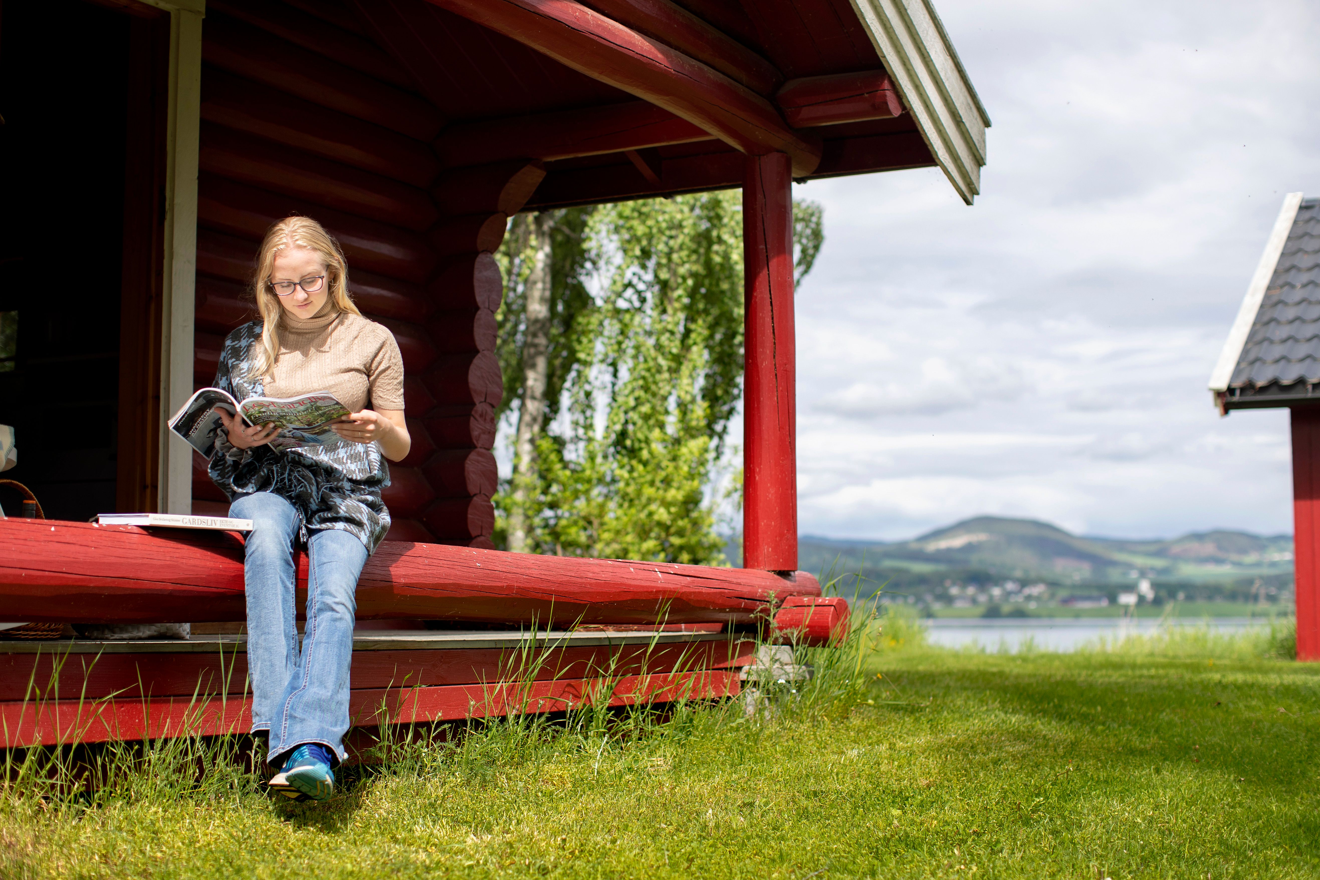 Stokke Nedre - Gjestegården ved Mjøsa. En av hyttene nede ved Mjøsa