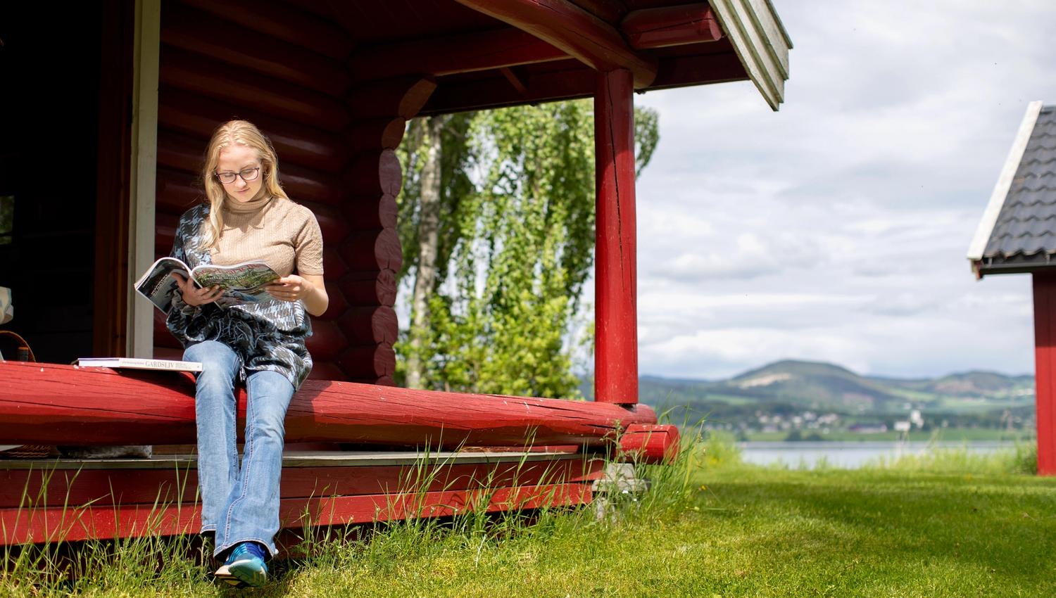 Stokke Nedre - Gjestegården ved Mjøsa. En av hyttene nede ved Mjøsa