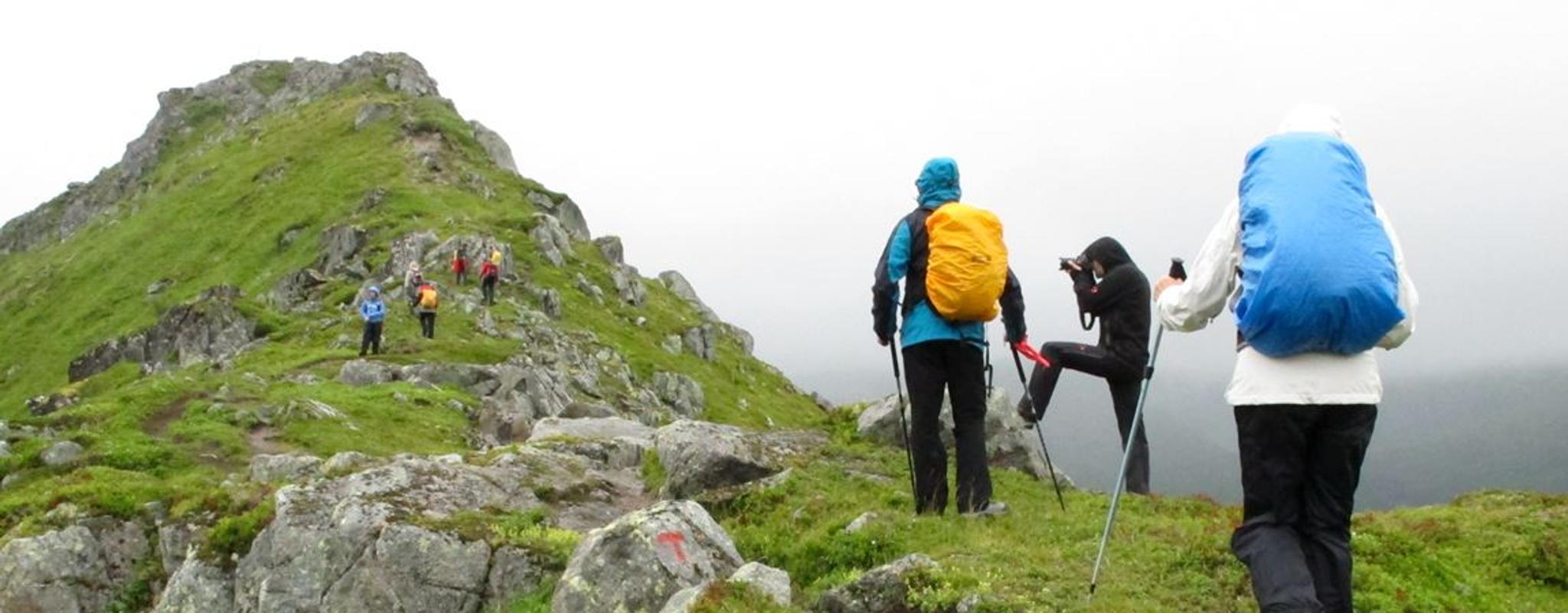Fjelltur Tjellbergtind - Lofoten Aktiv