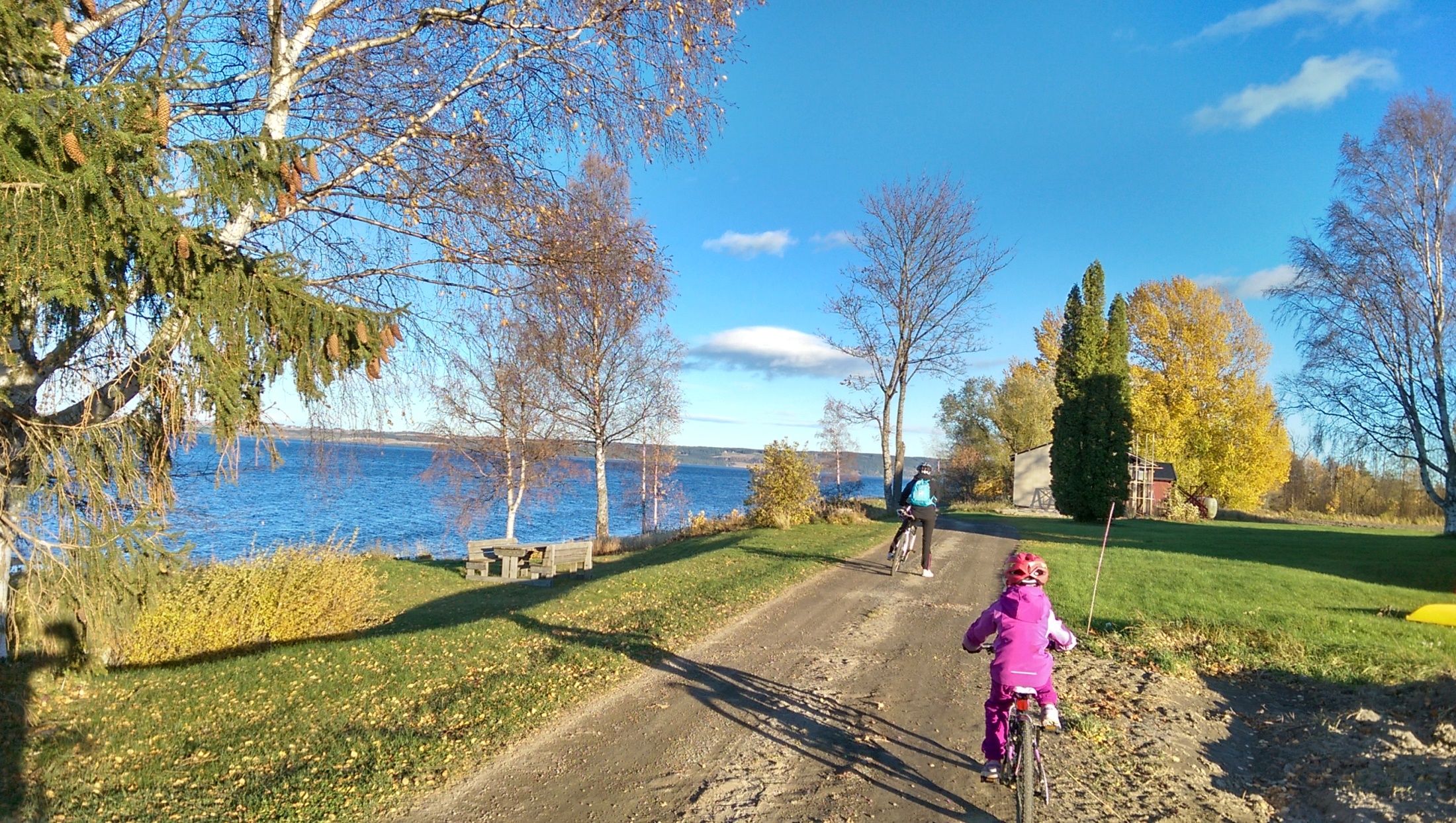 Cycle path at Evjua Strandpark