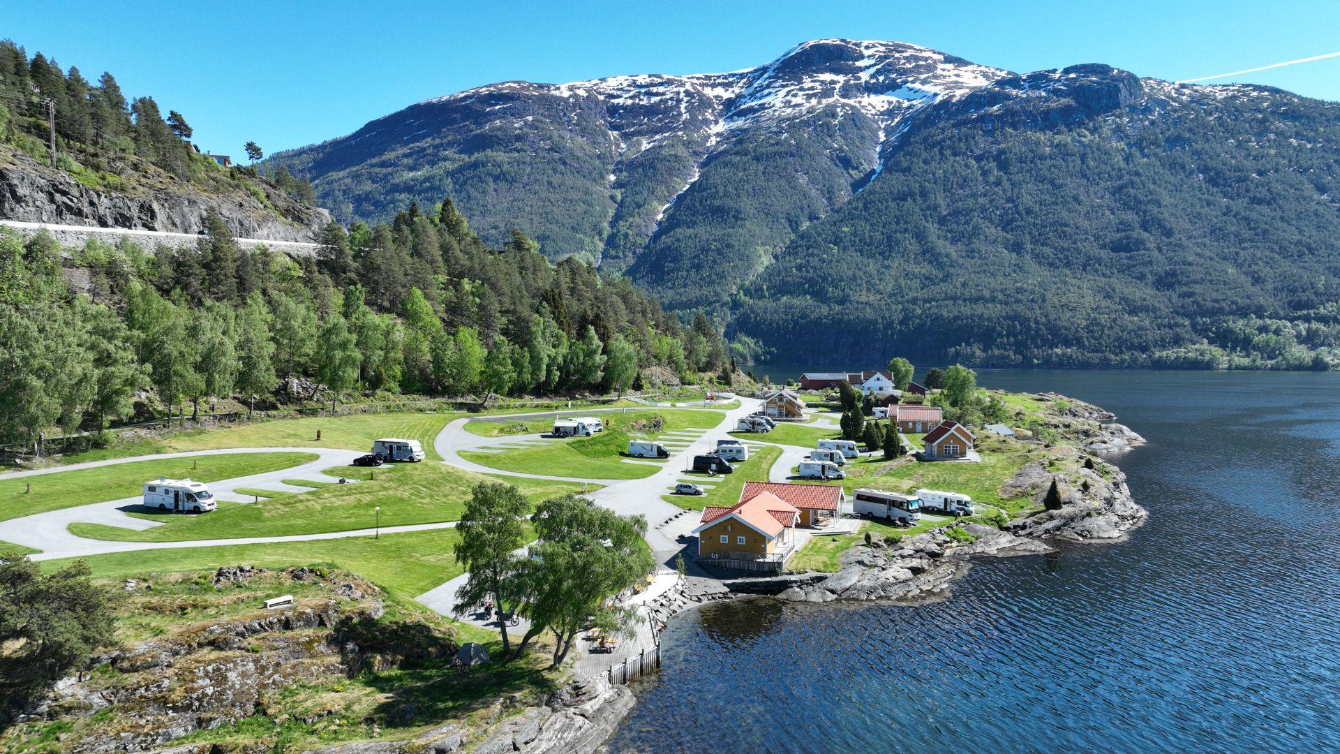 Kjørnes Camping & Fjordhytter