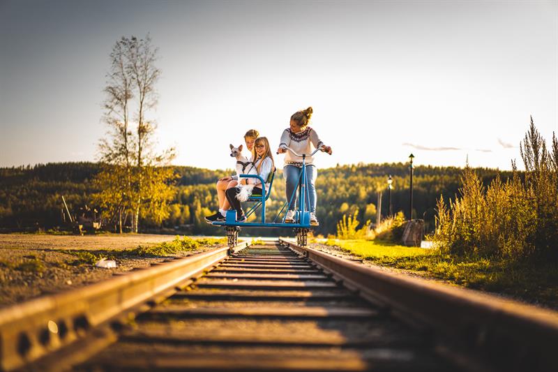 Sykling på togskinnene