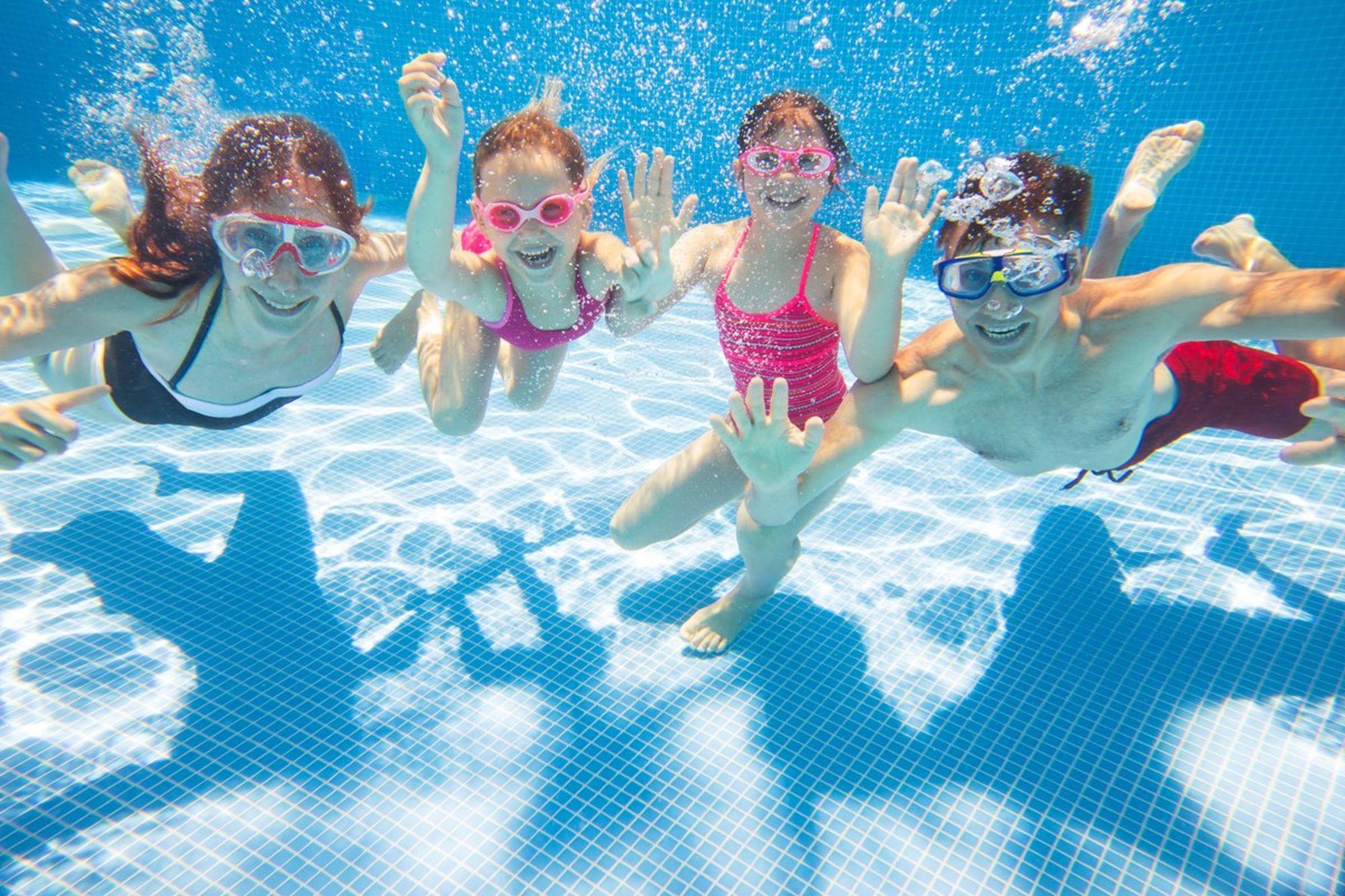 Badebasseng i Valldal