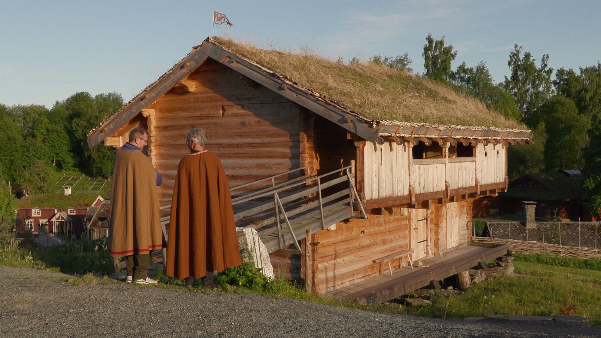 Gjesteloftet på middelaldergården Stiklastadir  - Damer på tur