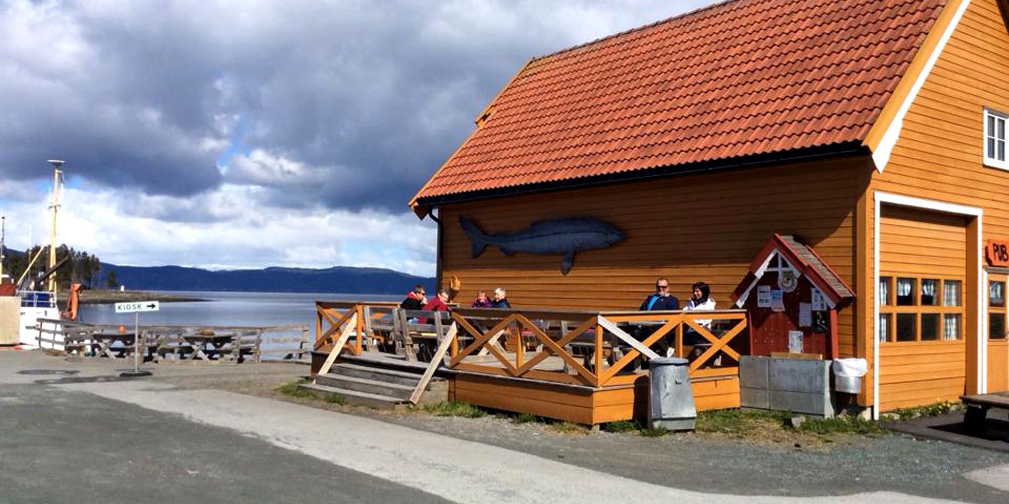 Food service during the summer season