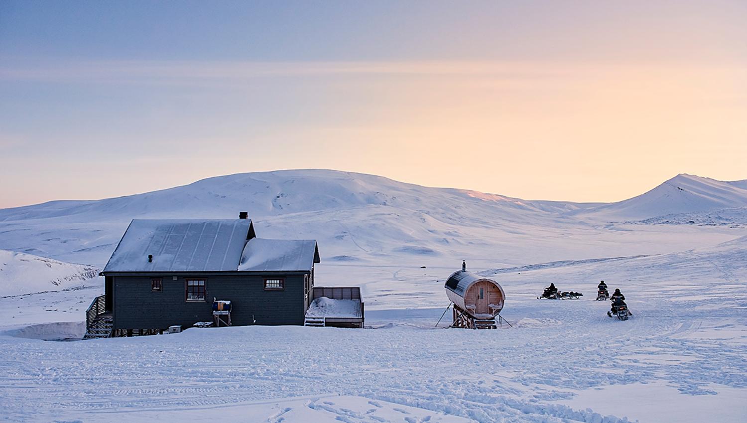 Juva Cabin in daylight on a wintery day
