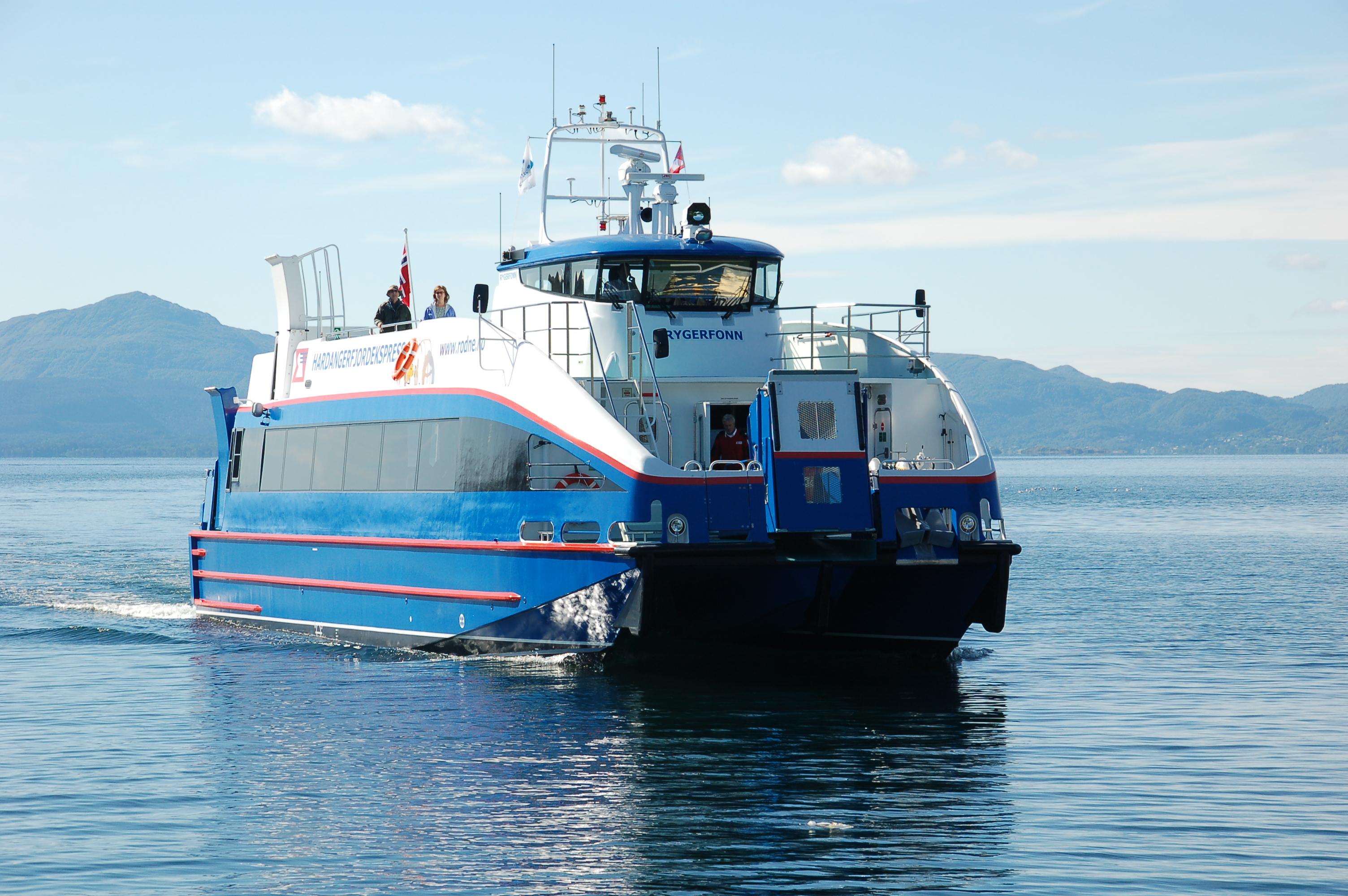 Hardangerfjord Express Boat - Rødne
