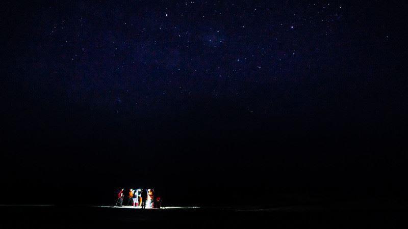 Snowshoeing, bonfire and stargazing over Voss