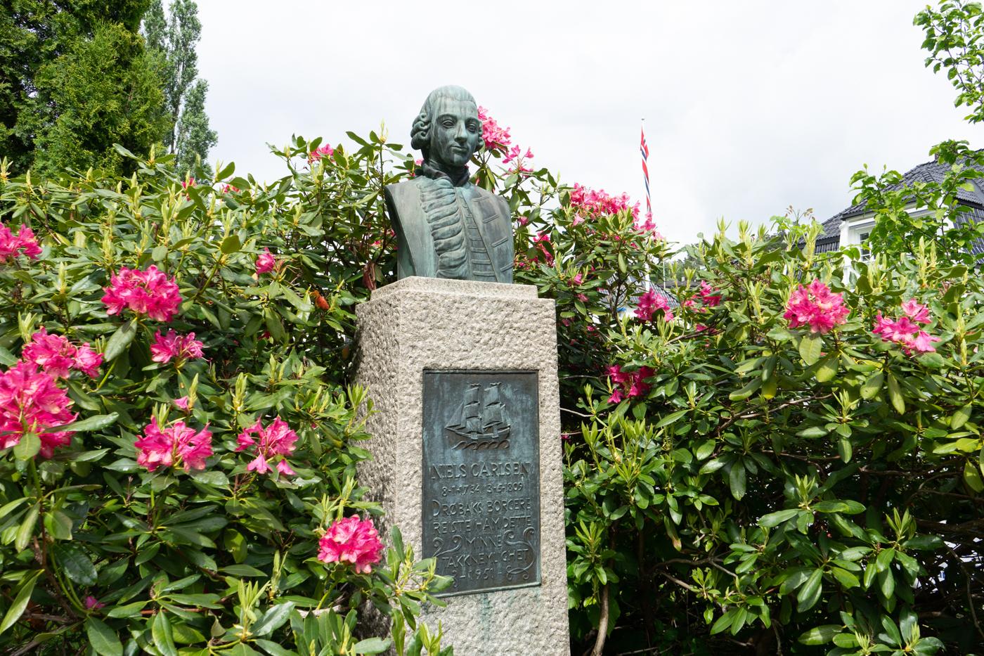 bysten av Niels Carlsen