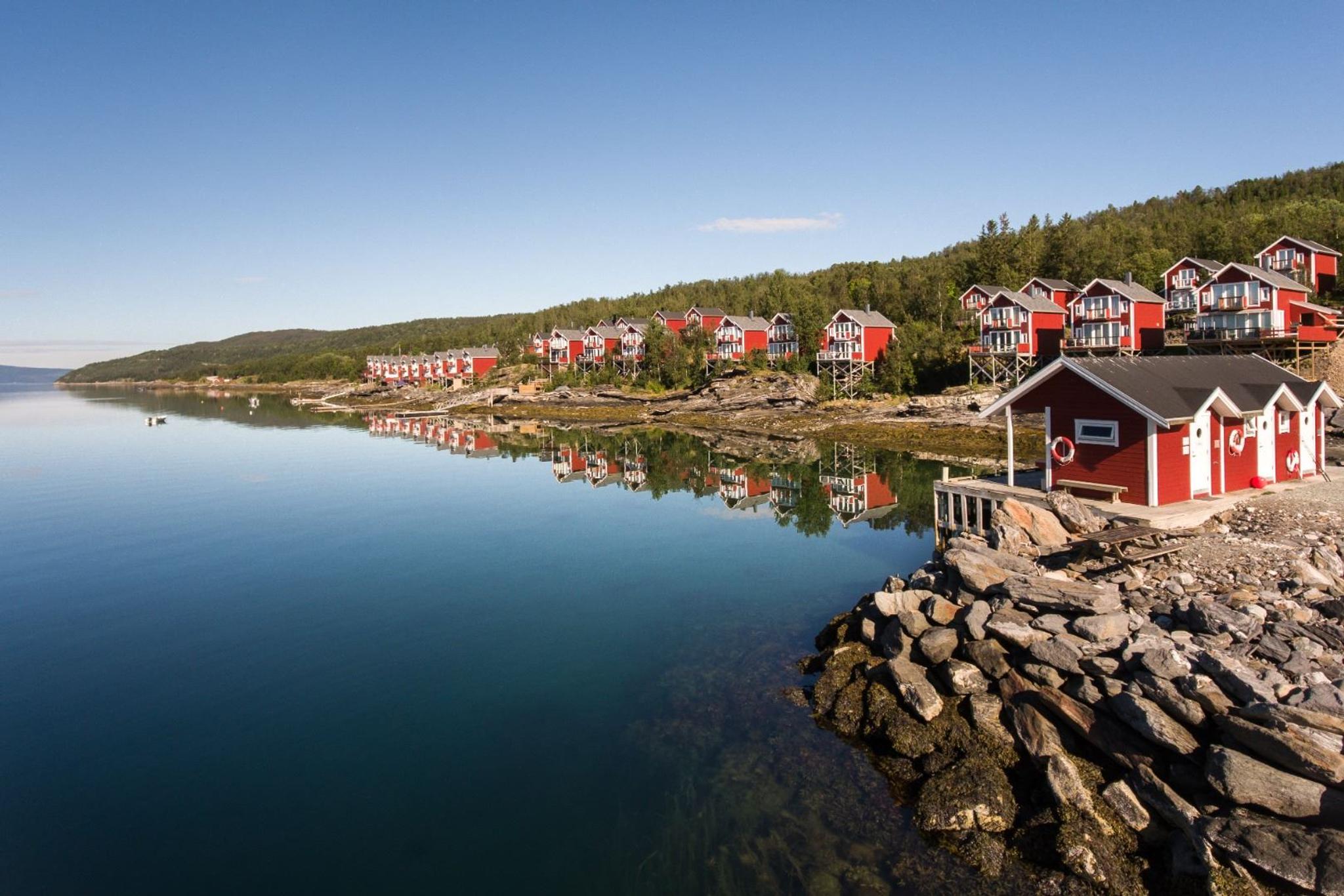 Cabins by the coast at Malangen Resort