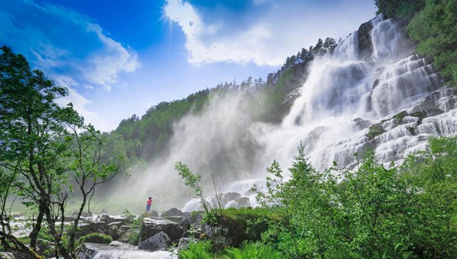 Tvindefoss Waterfall