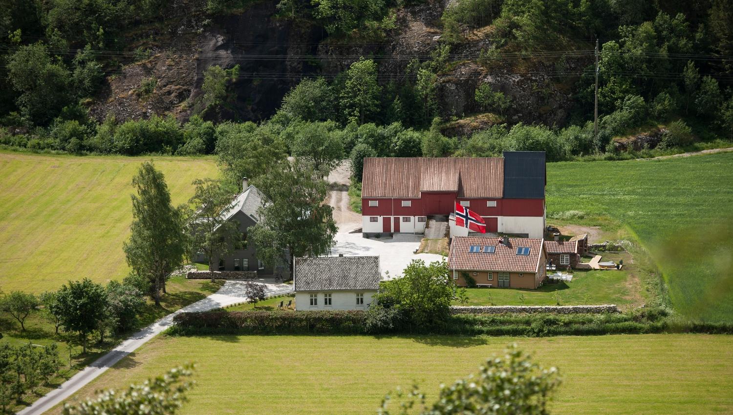 29/2 Aurland