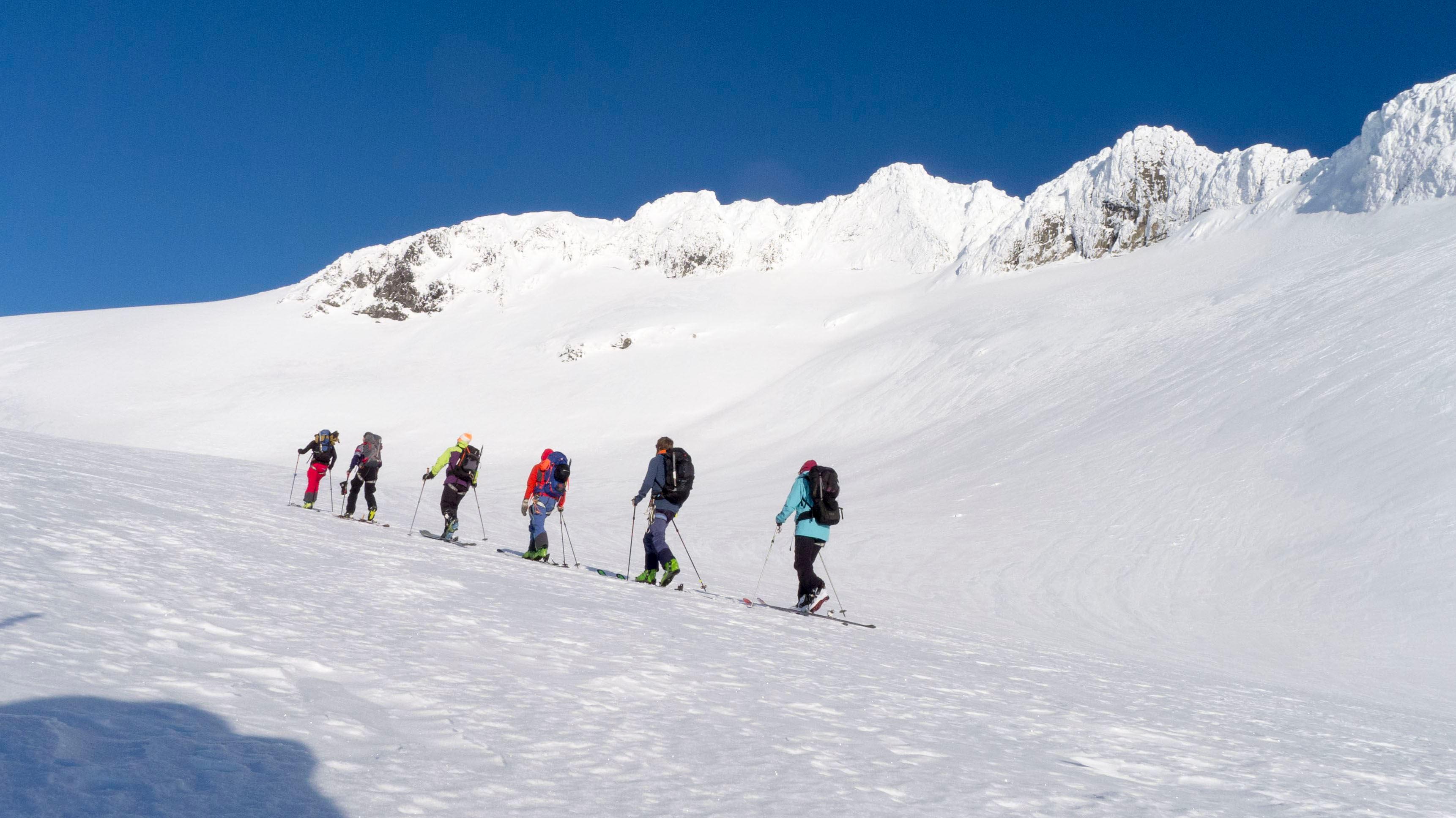 Climbing at Beachen Stryn | Bre og Fjell